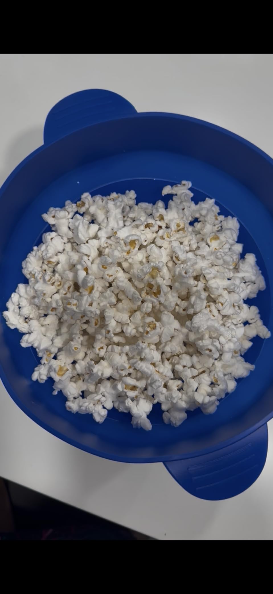 The Original Korcci Microwaveable Silicone Popcorn Popper, Microwave Popcorn Popper, Collapsible Microwave Popcorn Maker Bowl, No Oil Required, Use In Microwave, Dishwasher Safe (Blue) - Customer Photo 1