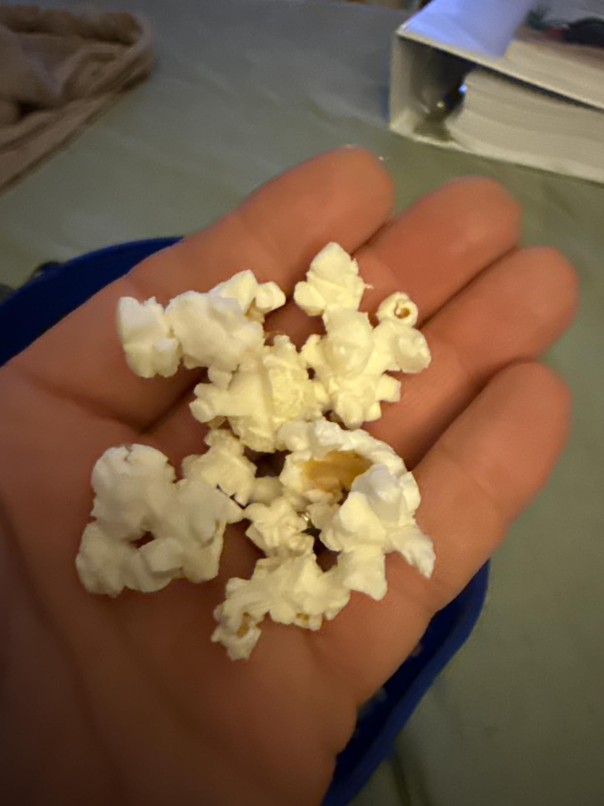 The Original Korcci Microwaveable Silicone Popcorn Popper, Microwave Popcorn Popper, Collapsible Microwave Popcorn Maker Bowl, No Oil Required, Use In Microwave, Dishwasher Safe (Blue) - Customer Photo 2
