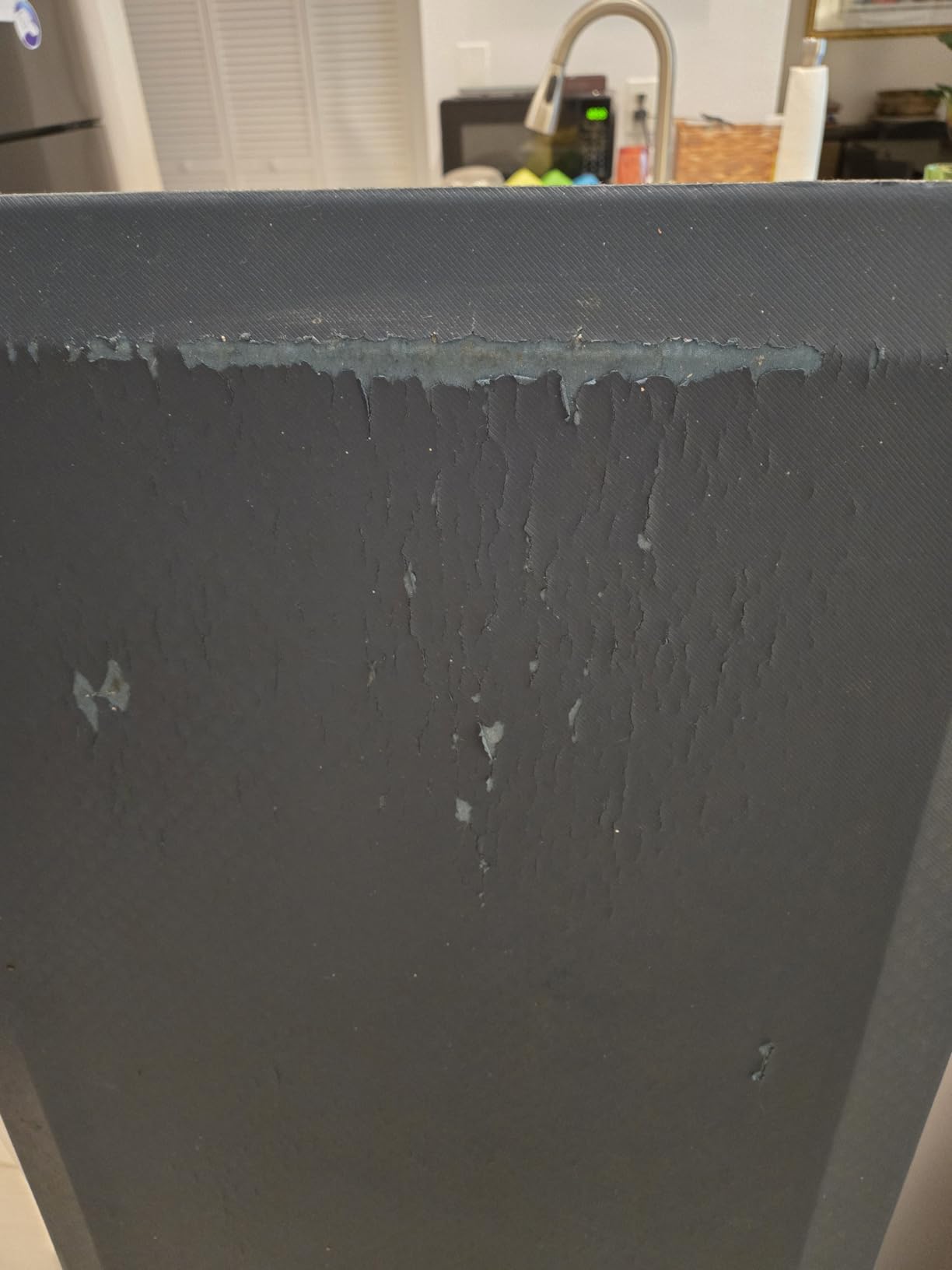 KANGAROO Thick Ergonomic Anti Fatigue Mats for Kitchen Floor, Cushioned Standing Office Desk Mat, Waterproof Scratch Resistant Topside, Supportive All Day Comfort Padded Foam Rugs, 17x24, Black Customer Review KANGAROO Thick Ergonomic Anti Fatigue Mats for Kitchen Floor, Cushioned Standing Office Desk Mat, Waterproof Scratch Resistant Topside, Supportive All Day Comfort Padded Foam Rugs, 17x24, Black - Customer Photo 4