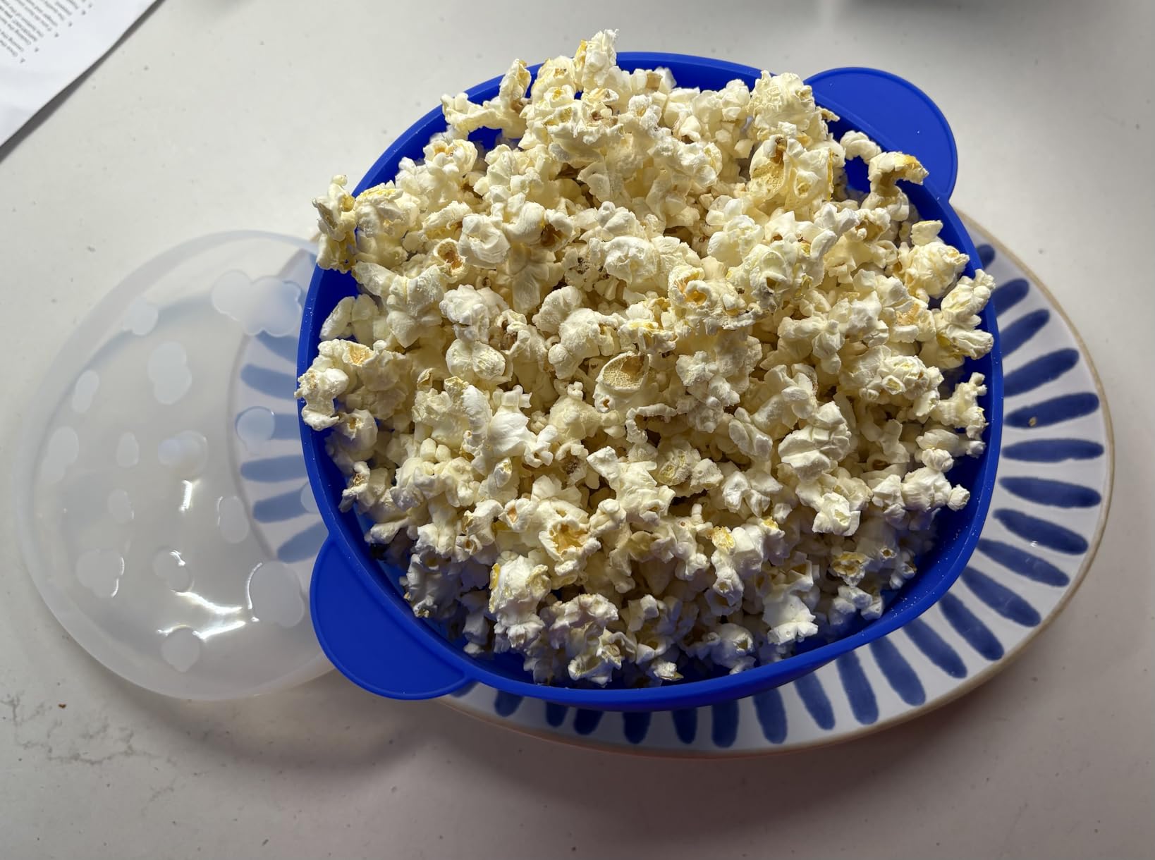 POPCO Silicone Microwave Popcorn Popper with Handles, Silicone Popcorn Maker, Collapsible Bowls, Dishwasher Safe - 15 Colors Available (AQUA) - Customer Photo 2