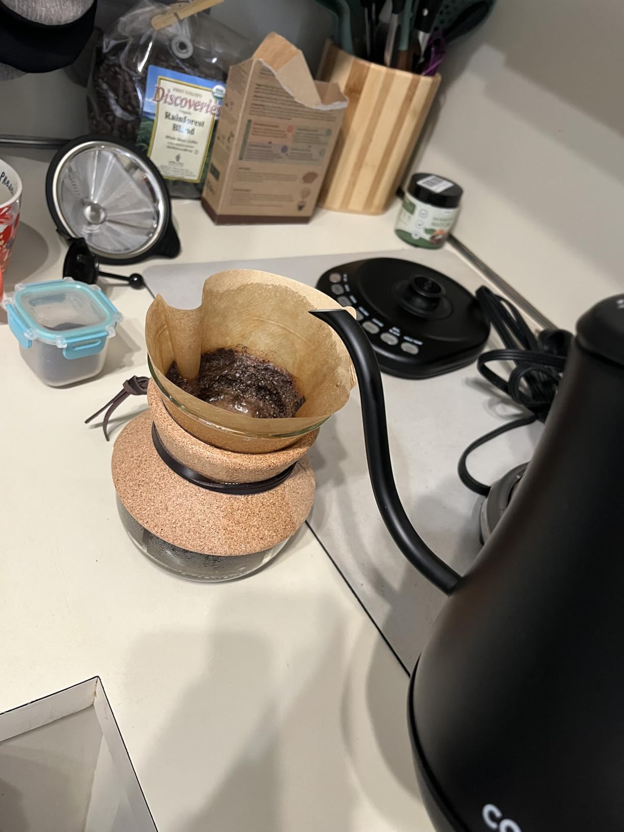 Bodum 34oz Pour Over Coffee Maker, High-Heat Borosilicate Glass with Reusable Stainless Steel Filter and Cork Grip - Made in Portugal - Customer Photo 5