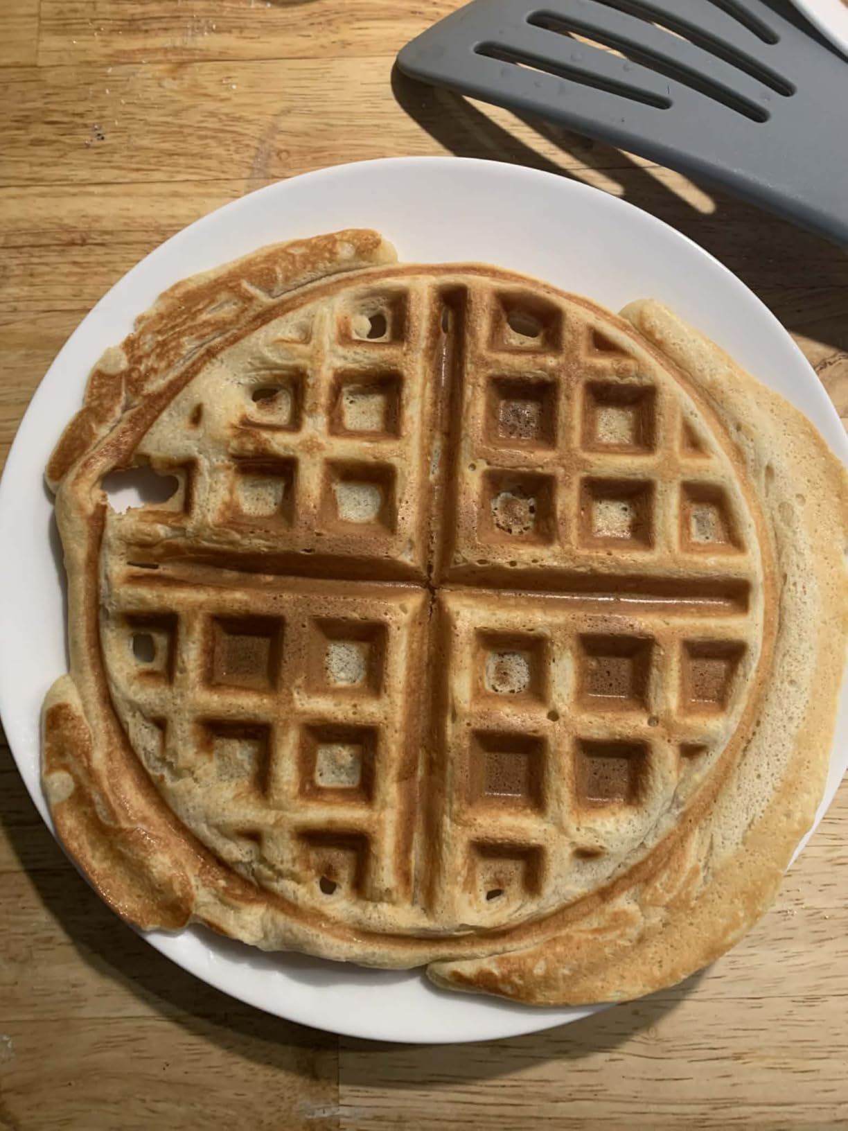 Chefman Anti-Overflow Belgian Waffle Maker w/Shade Selector, Temperature Control, Mess Free Moat, Round Iron w/Nonstick Plates & Cool Touch Handle, Measuring Cup Included, Black customer photo 2