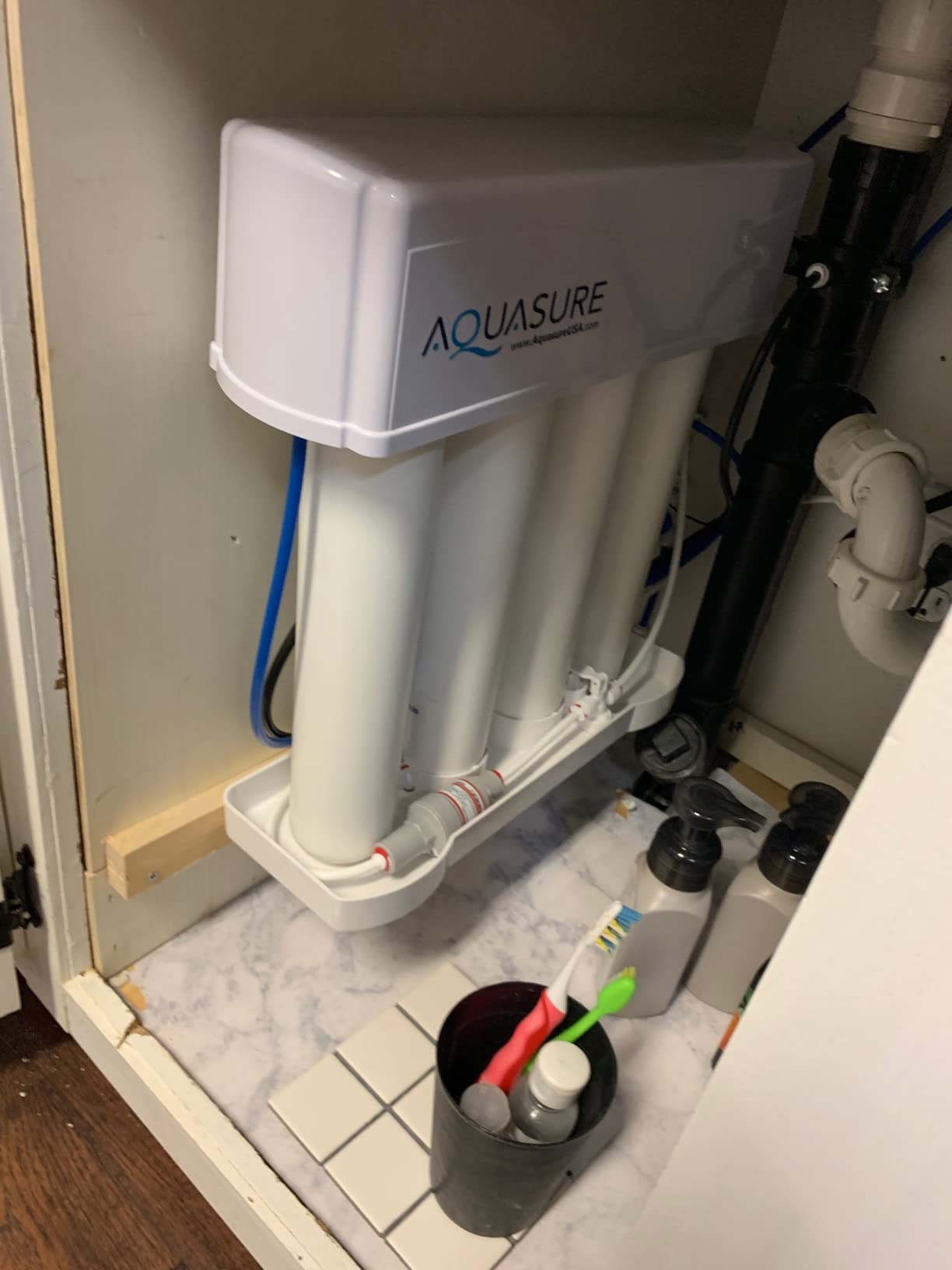 Aquasure 64,000 Grains Whole House Water Filter Bundle with Automatic Digital Metered Control Softener and 75 GPD RO Reverse Osmosis Drinking System | Removes Hardness | Ideal for 4-6+ bathrooms Customer Review Aquasure 64,000 Grains Whole House Water Filter Bundle with Automatic Digital Metered Control Softener and 75 GPD RO Reverse Osmosis Drinking System | Removes Hardness | Ideal for 4-6+ bathrooms - Customer Photo 4