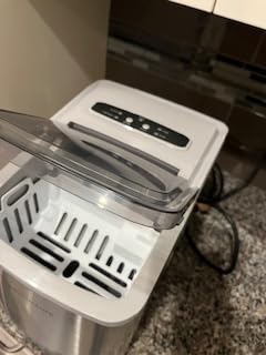Frigidaire Counter top Portable, 26 lb per Day Nugget Ice Maker Machine (Red Stainless Steel) - Customer Photo 2