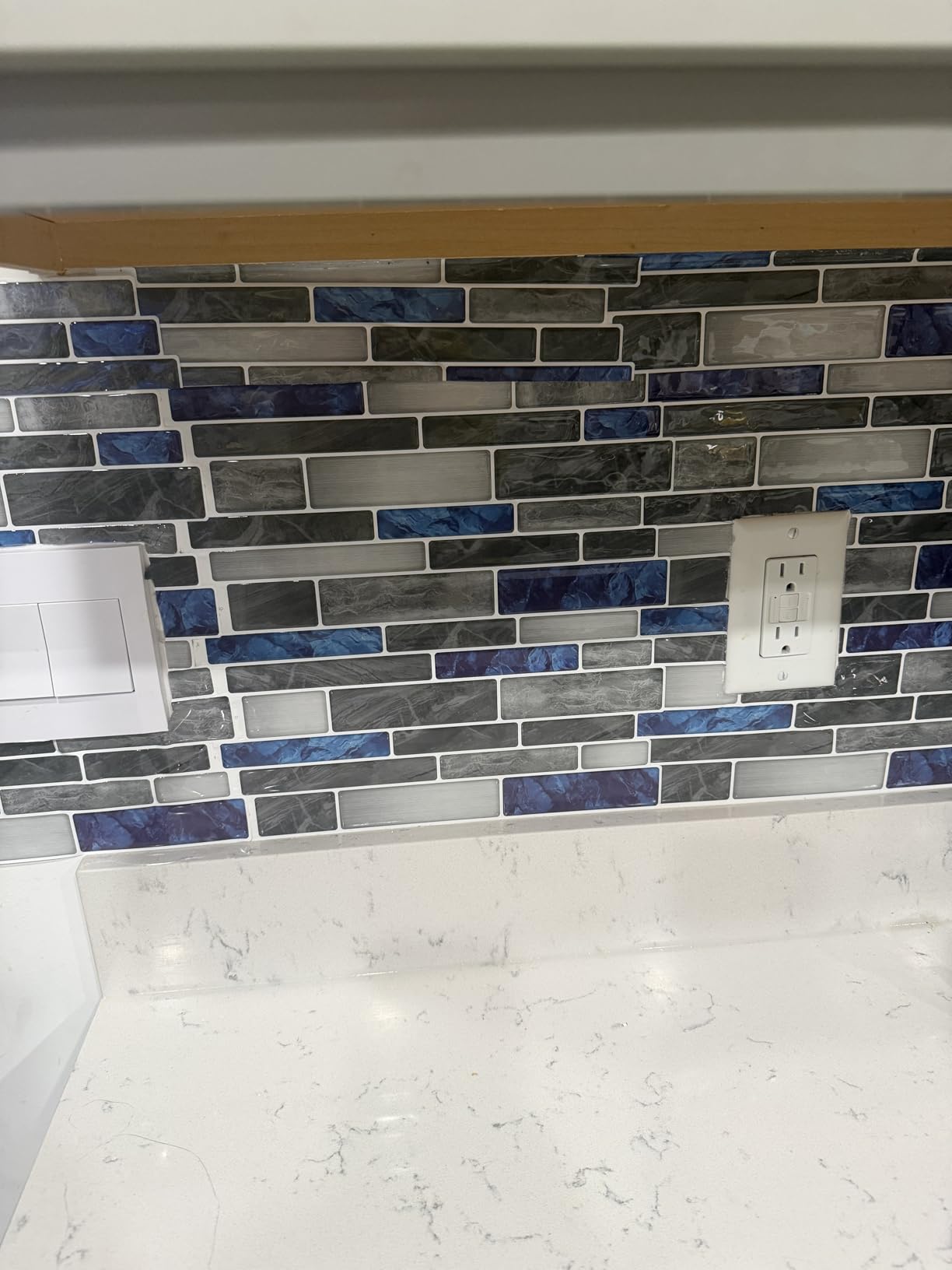 Art3d 10-Sheet Premium Self-Adhesive Kitchen Backsplash Tiles in Marble, White Design Customer Review Art3d 10-Sheet Premium Self-Adhesive Kitchen Backsplash Tiles in Marble, White Design - Customer Photo 4