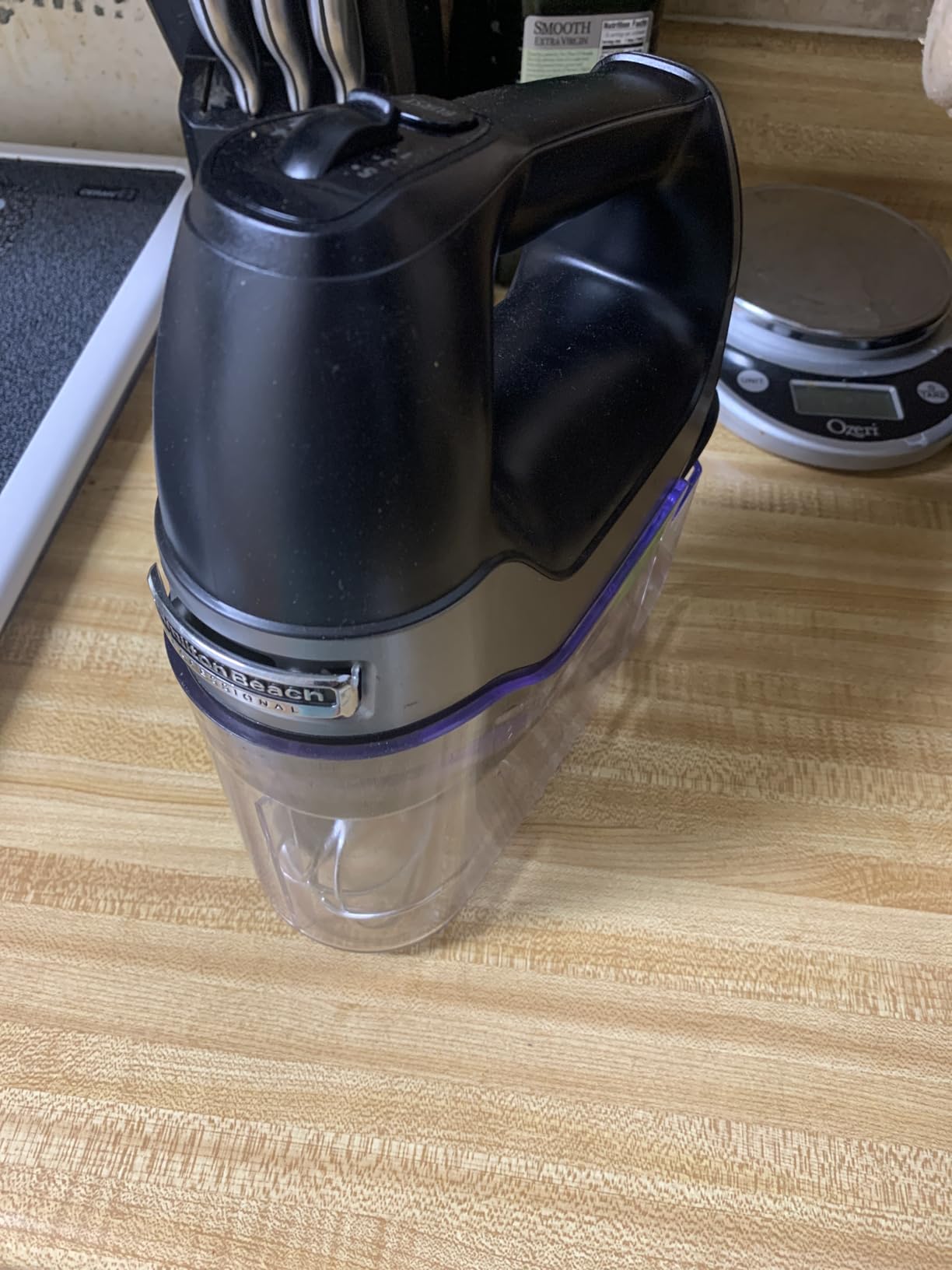 Hamilton Beach Professional 5-Speed Electric Hand Mixer with Snap-On Storage Case, QuickBurst, Stainless Steel Twisted Wire Beaters and Whisk, Mint (62658) - Customer Photo 1