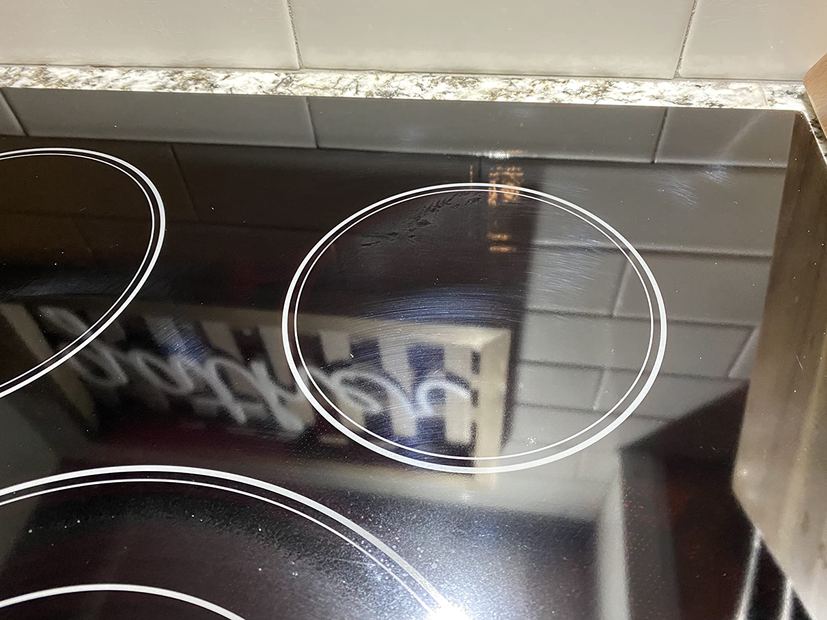 Scotch-Brite Scratch-Free Rejuvenating Glass Cooktop Polish, Leaves a Brilliant Shine, 12 Ounces Customer Review Scotch-Brite Scratch-Free Rejuvenating Glass Cooktop Polish, Leaves a Brilliant Shine, 12 Ounces - Customer Photo 2