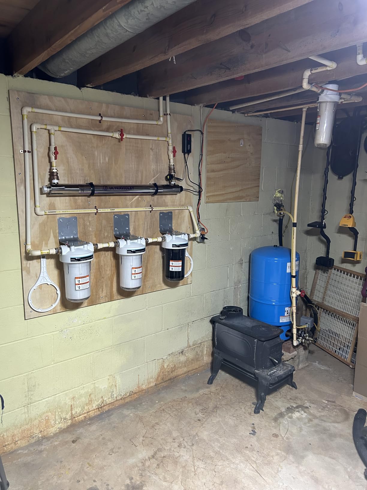 AO Smith Whole House Water Filter System - Whole Home Filtration for Well & City Water - Filters 96.9% of Chlorine Taste & Odor - 6 yr, 600,000 Gl, AO-WH-Filter Customer Review AO Smith Whole House Water Filter System - Whole Home Filtration for Well & City Water - Filters 96.9% of Chlorine Taste & Odor - 6 yr, 600,000 Gl, AO-WH-Filter - Customer Photo 1