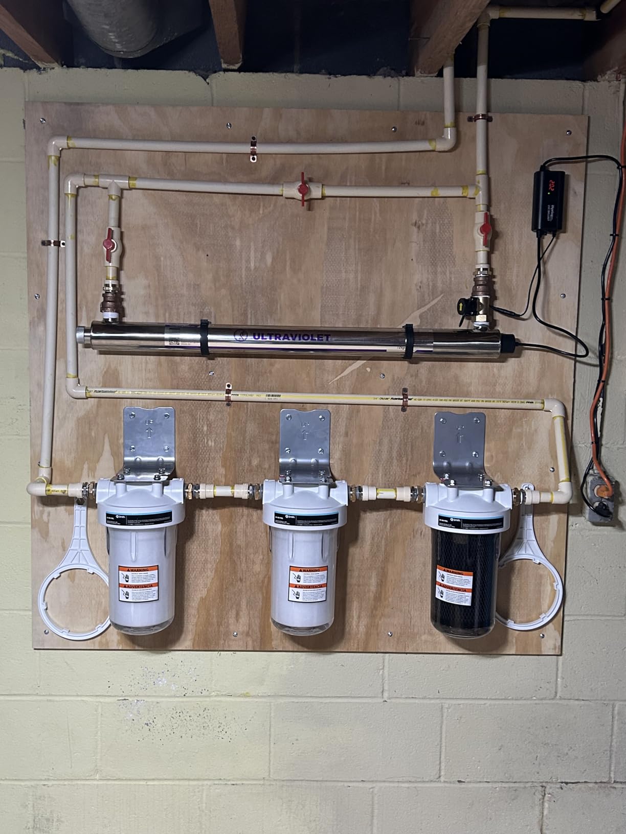 AO Smith Whole House Water Filter System - Whole Home Filtration for Well & City Water - Filters 96.9% of Chlorine Taste & Odor - 6 yr, 600,000 Gl, AO-WH-Filter Customer Review AO Smith Whole House Water Filter System - Whole Home Filtration for Well & City Water - Filters 96.9% of Chlorine Taste & Odor - 6 yr, 600,000 Gl, AO-WH-Filter - Customer Photo 2