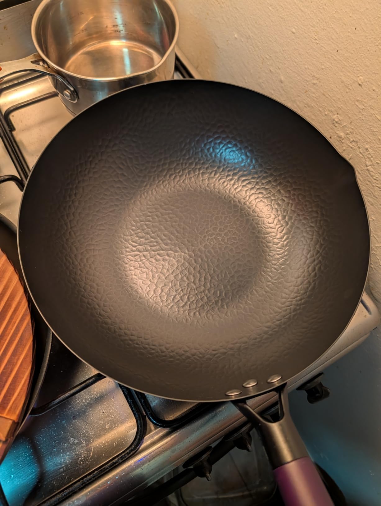 12.5 Inch Carbon Steel Wok For Electric, Induction and Gas Stoves (Lid, Spatula and User Guide Video Included) Customer Review 12.5 Inch Carbon Steel Wok For Electric, Induction and Gas Stoves (Lid, Spatula and User Guide Video Included) - Customer Photo 1