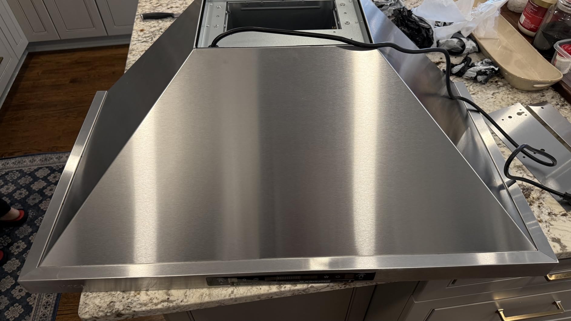 IKTCH 30-inch Wall Mount Range Hood 900 CFM Ducted/Ductless Convertible, Kitchen Chimney Vent Stainless Steel with Gesture Sensing & Touch Control Switch Panel, 2 Pcs Adjustable Lights(IKP02-30'') - Customer Photo 3