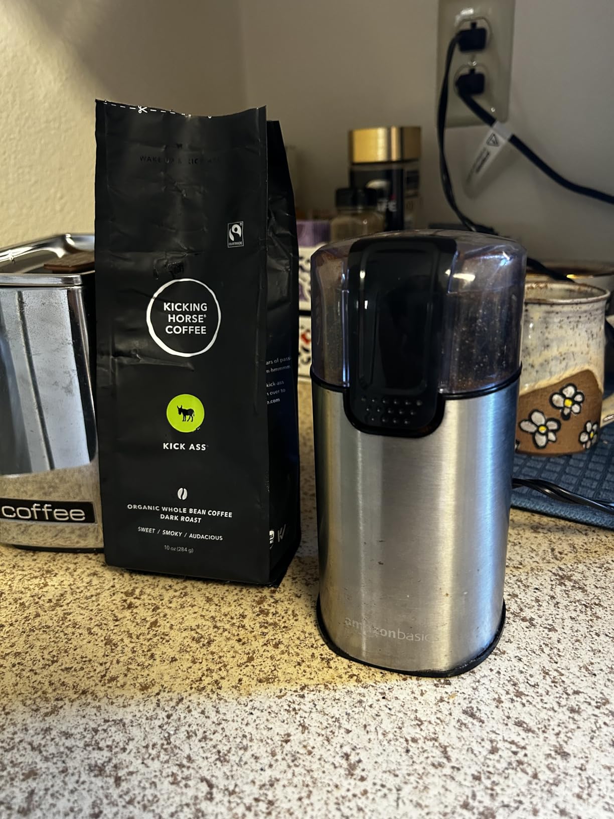Amazon Basics Electric Coffee Grinder, Coffee Bean and Spice Grinder, With Heavy-Duty Stainless Steel Grind Blades - Customer Photo 1