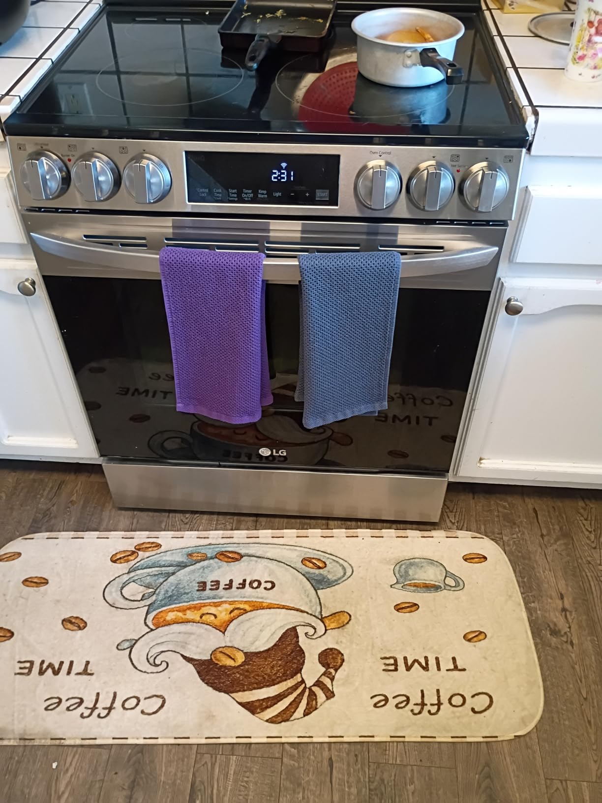 Homaxy 100% Cotton Waffle Weave Kitchen Dish Cloths, Ultra Soft Absorbent Quick Drying Dish Towels, 12 x 12 Inches, 6-Pack Customer Review Homaxy 100% Cotton Waffle Weave Kitchen Dish Cloths, Ultra Soft Absorbent Quick Drying Dish Towels, 12 x 12 Inches, 6-Pack - Customer Photo 2