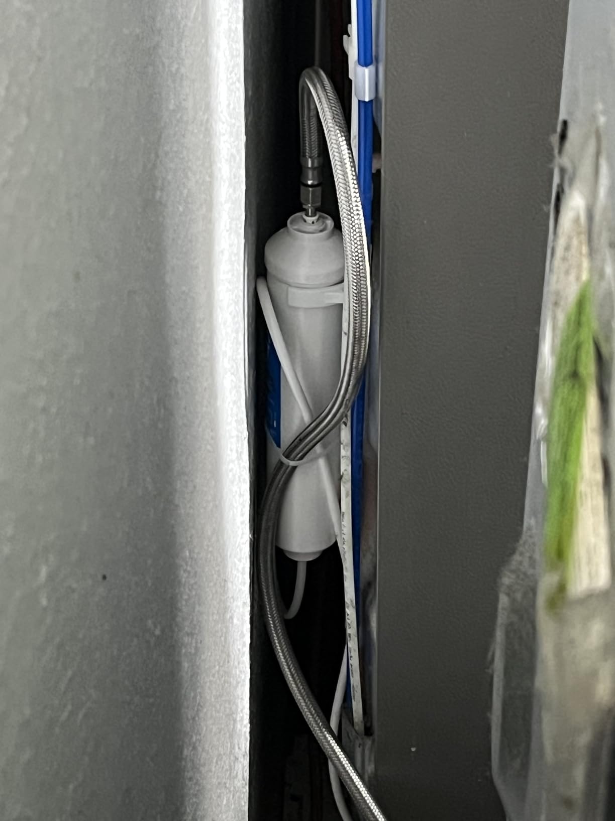 AQUA CREST 5 Years Capacity -Inline Water Filter for Refrigerator with 1/4-Inch Direct Connect Fittings, Idea for Ice Maker, RV, Refrigerator, RO System, In Line Water Line Filter, Reduces PFAS/PFOA - Customer Photo 1