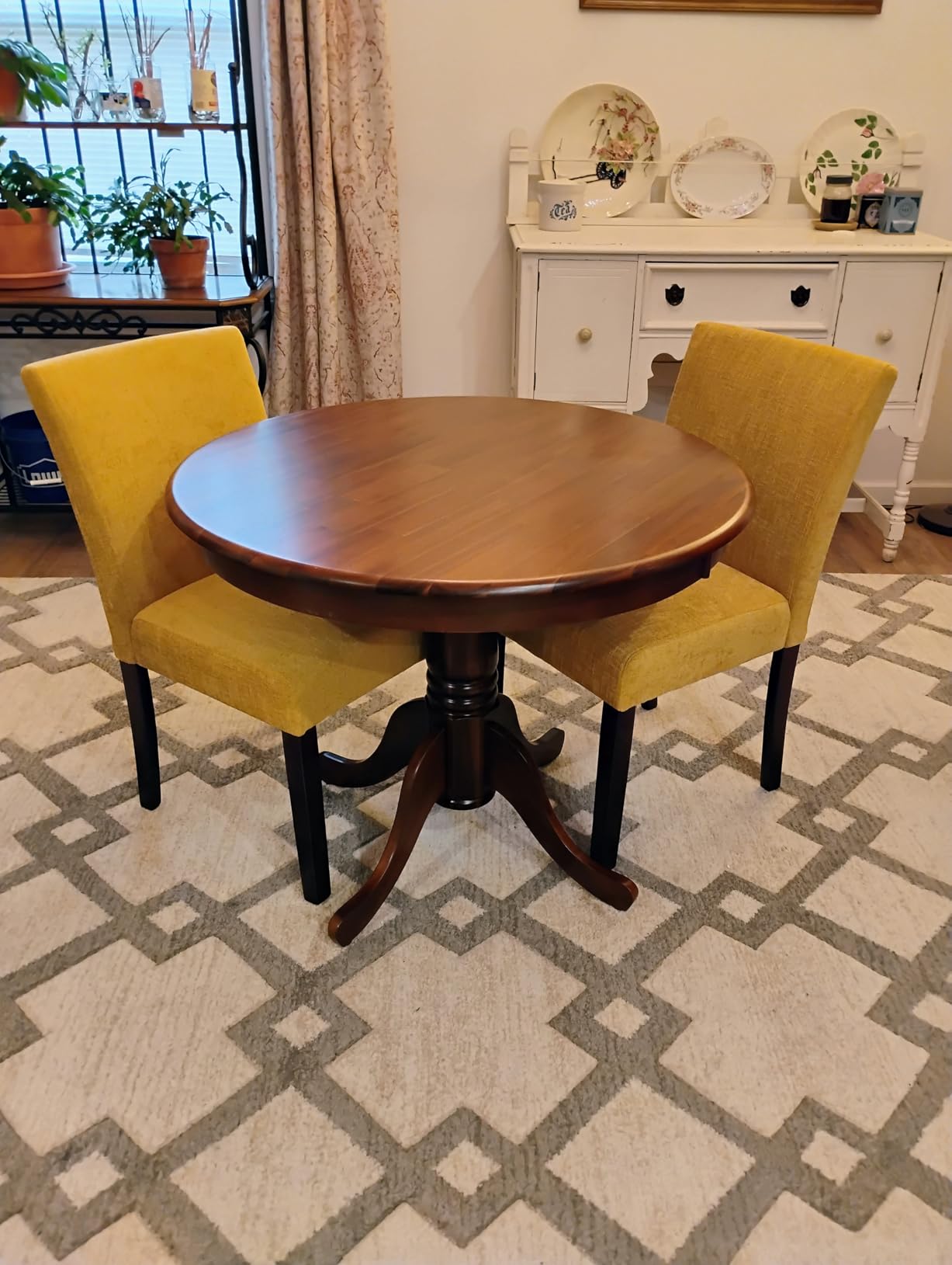 East West Furniture AMT-WLW-TP Antique Kitchen Dining Table - a Round Wooden Table Top with Pedestal Base, 36x36 Inch, Walnut & Linen White Customer Review East West Furniture AMT-WLW-TP Antique Kitchen Dining Table - a Round Wooden Table Top with Pedestal Base, 36x36 Inch, Walnut & Linen White - Customer Photo 1