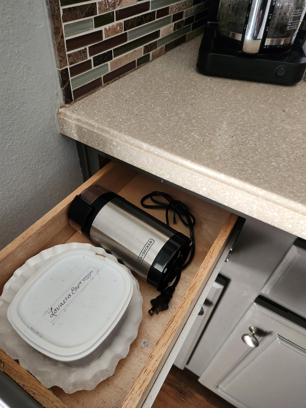 BLACK+DECKER One Touch Coffee Grinder, 2/3 Cup Coffee Bean Capacity, Spice Grinder, One Touch Push-Button Control -150 Watts -Stainless Steel Blades - Customer Photo 1