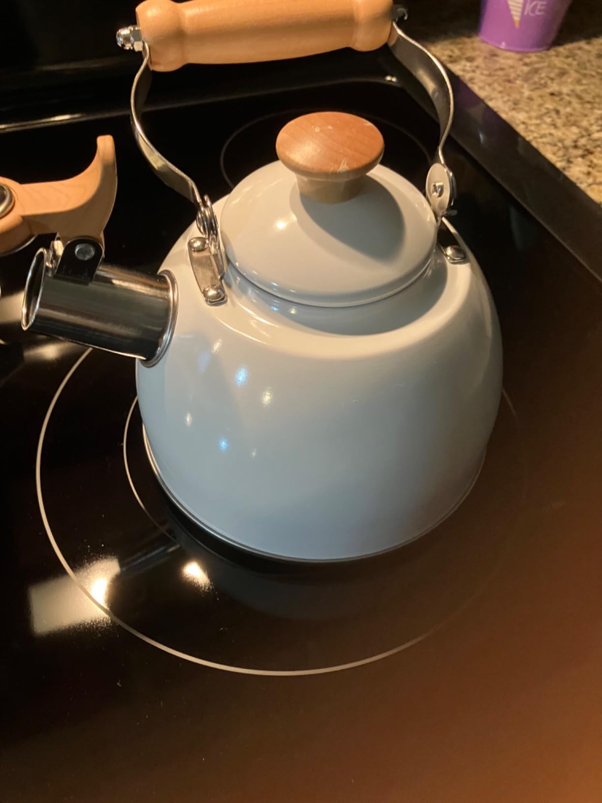 ROCKURWOK Tea Kettle, Tea Pot with Cool Touch Ergonomic Handle, Teapot Food Grade Stainless Steel, Tea Kettle Stovetop, Kettle Teapot, Whistling Tea Kettle, Small Tea Kettles, 1.6 Quart (Yellow) Customer Review ROCKURWOK Tea Kettle, Tea Pot with Cool Touch Ergonomic Handle, Teapot Food Grade Stainless Steel, Tea Kettle Stovetop, Kettle Teapot, Whistling Tea Kettle, Small Tea Kettles, 1.6 Quart (Yellow) - Customer Photo 2