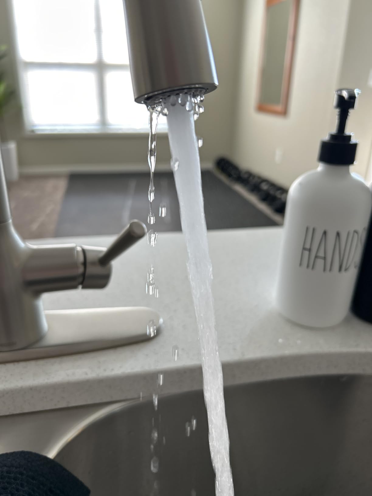 Moen Adler Chrome One-Handle High Arc Kitchen Sink Faucet with Power Clean, Modern Kitchen Faucet with Pull Down Sprayer, 87233 Customer Review Moen Adler Chrome One-Handle High Arc Kitchen Sink Faucet with Power Clean, Modern Kitchen Faucet with Pull Down Sprayer, 87233 - Customer Photo 1