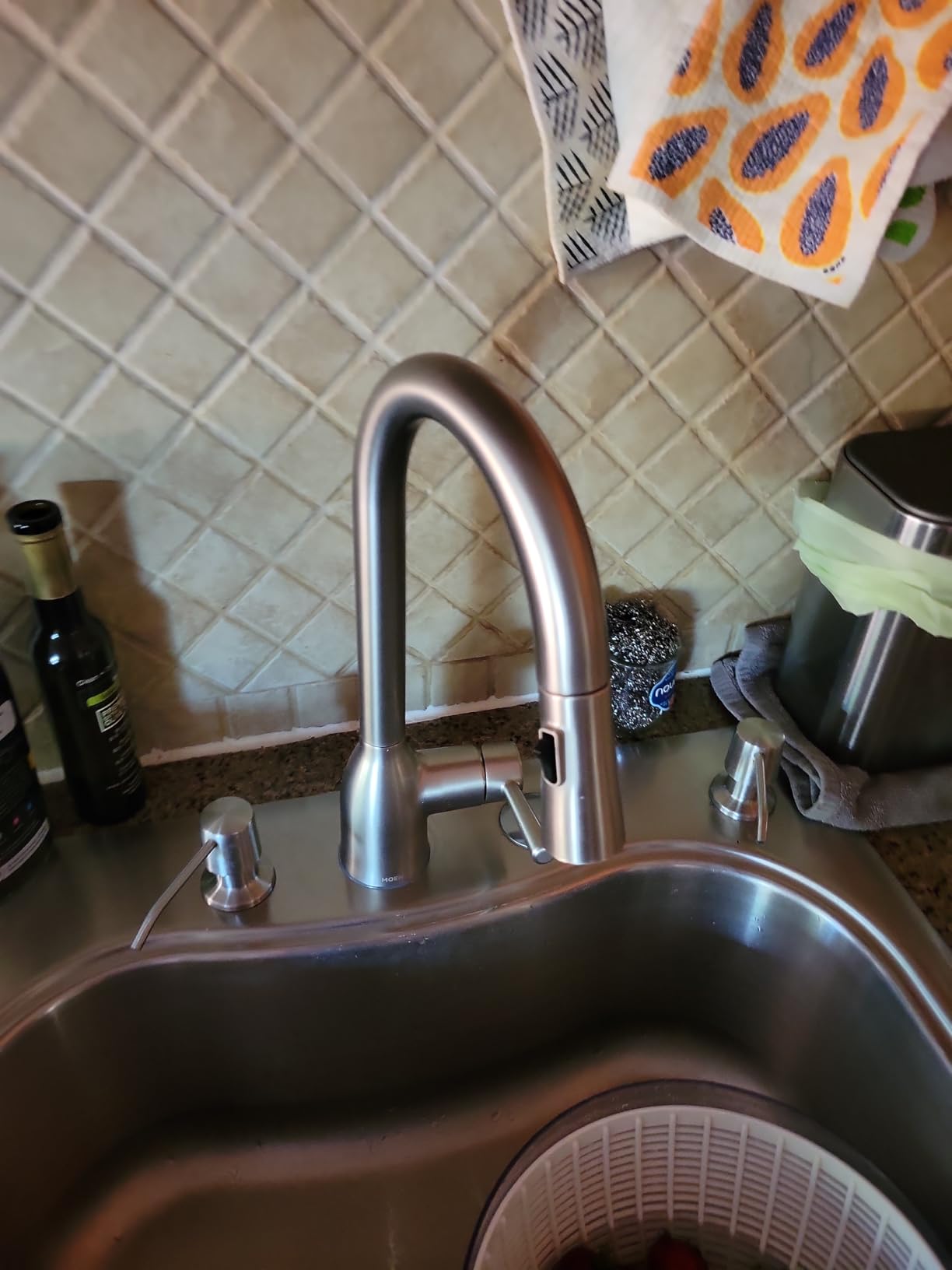 Moen Adler Chrome One-Handle High Arc Kitchen Sink Faucet with Power Clean, Modern Kitchen Faucet with Pull Down Sprayer, 87233 Customer Review Moen Adler Chrome One-Handle High Arc Kitchen Sink Faucet with Power Clean, Modern Kitchen Faucet with Pull Down Sprayer, 87233 - Customer Photo 2