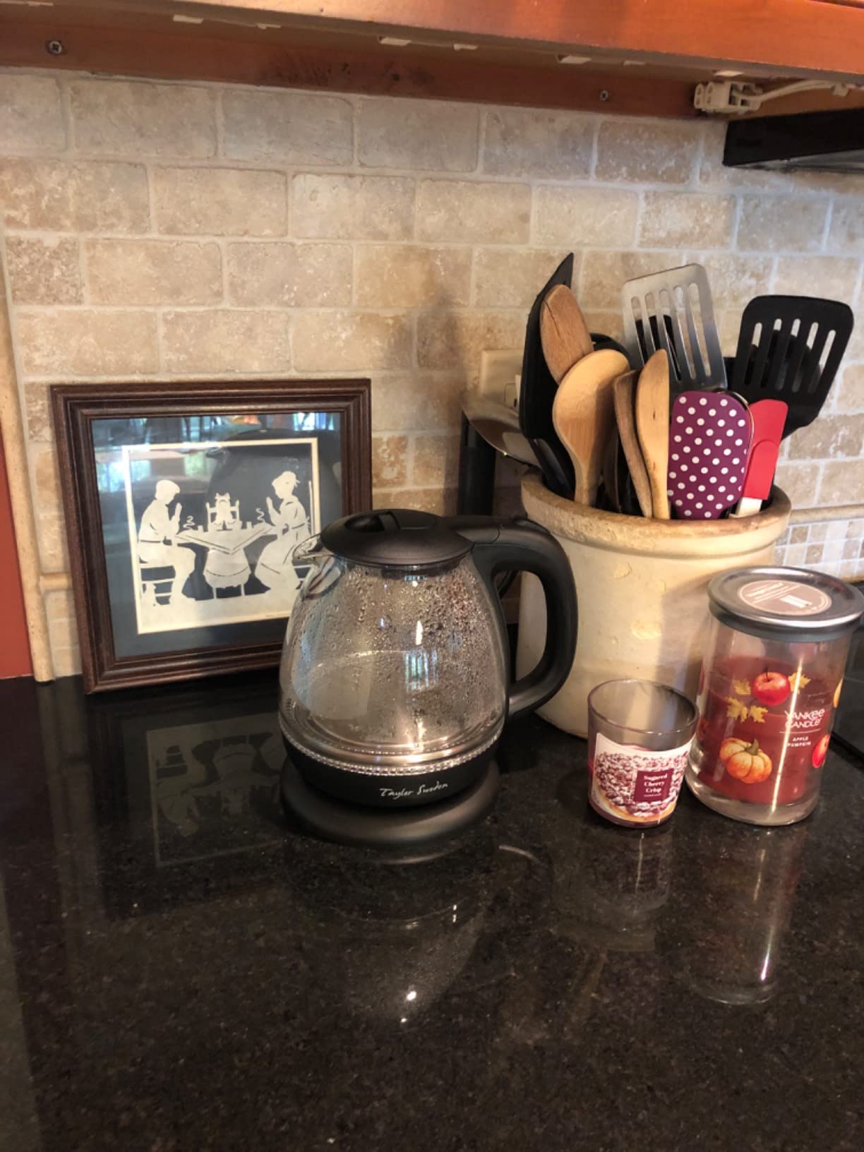 Taylor Swoden Glass Hot Water Kettle Electric for Tea and Coffee 1.7 Liter Fast Boiling Electric Kettle Cordless Water Boiler with Auto Shutoff & Boil Dry Protection - Customer Photo 1