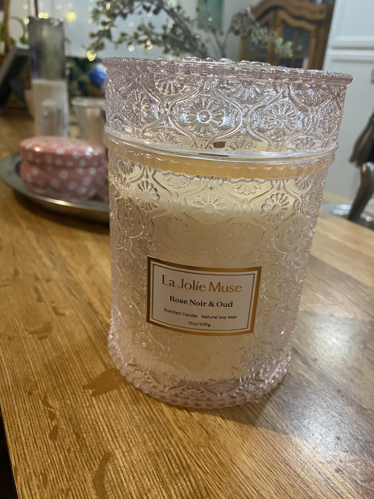 LA JOLIE MUSE Rose Noir & Oud Scented Candle – Lemon, Rose & Oud | Valentine's Day Candle Gift | 19 oz Large Wooden Wick Candle | Natural Soy Wax | 90 Hours Clean Burn | Elegant Home Décor Customer Review LA JOLIE MUSE Rose Noir & Oud Scented Candle – Lemon, Rose & Oud | Valentine's Day Candle Gift | 19 oz Large Wooden Wick Candle | Natural Soy Wax | 90 Hours Clean Burn | Elegant Home Décor - Customer Photo 2
