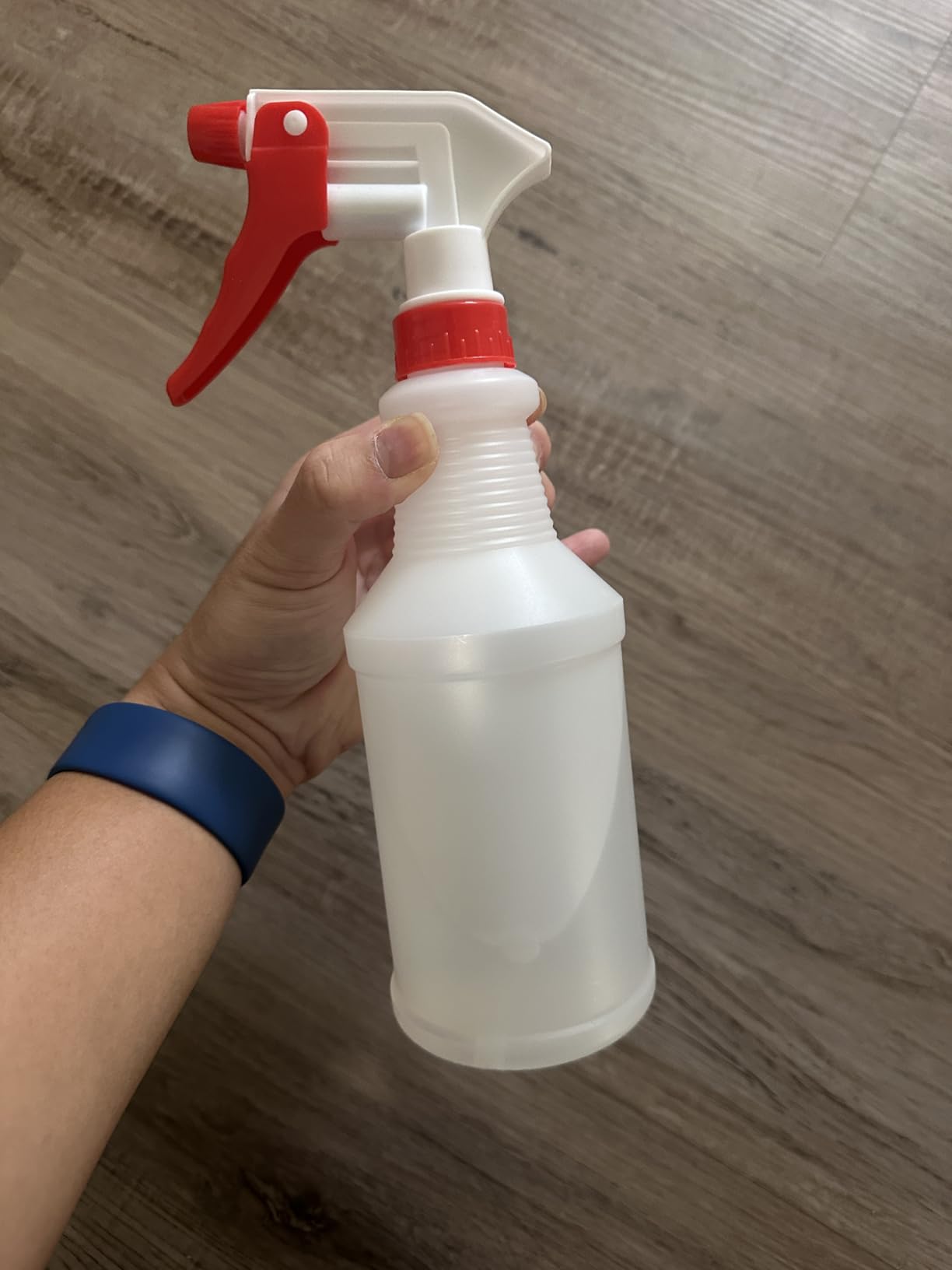 LiBa Spray Bottles (4 Pack,16 Oz), Refillable Empty Spray Bottles for Cleaning Solutions, Hair Spray, Watering Plants, Superior Flex Nozzles, Mist Sprayer, Bleach/Vinegar/Rubbing Alcohol Safe - Customer Photo 1