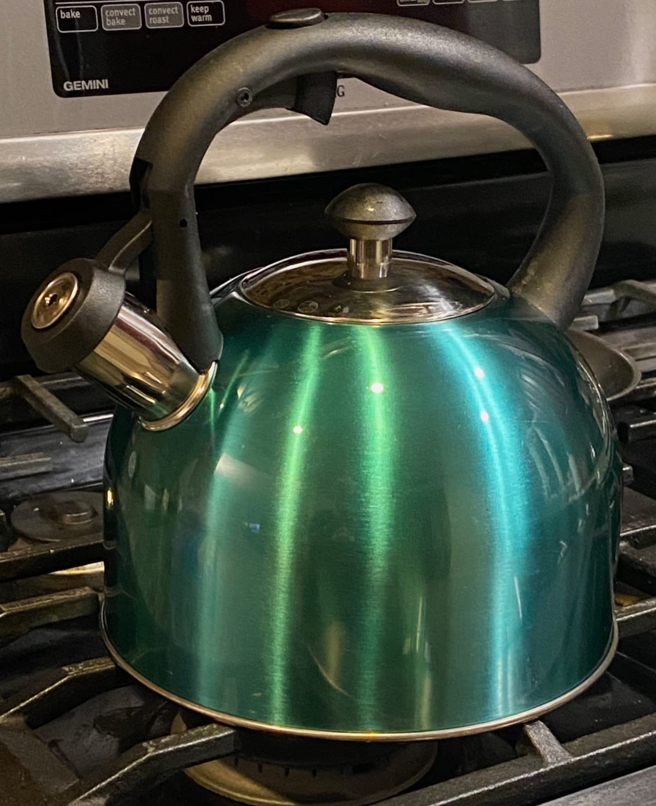 Amazon Basics Stainless Steel Tea Kettle, Hot Water Kettle with Whistle Spout, Fast Boiling, Ergonomic Handle, 2.3 Liter, Teal Customer Review Amazon Basics Stainless Steel Tea Kettle, Hot Water Kettle with Whistle Spout, Fast Boiling, Ergonomic Handle, 2.3 Liter, Teal - Customer Photo 4