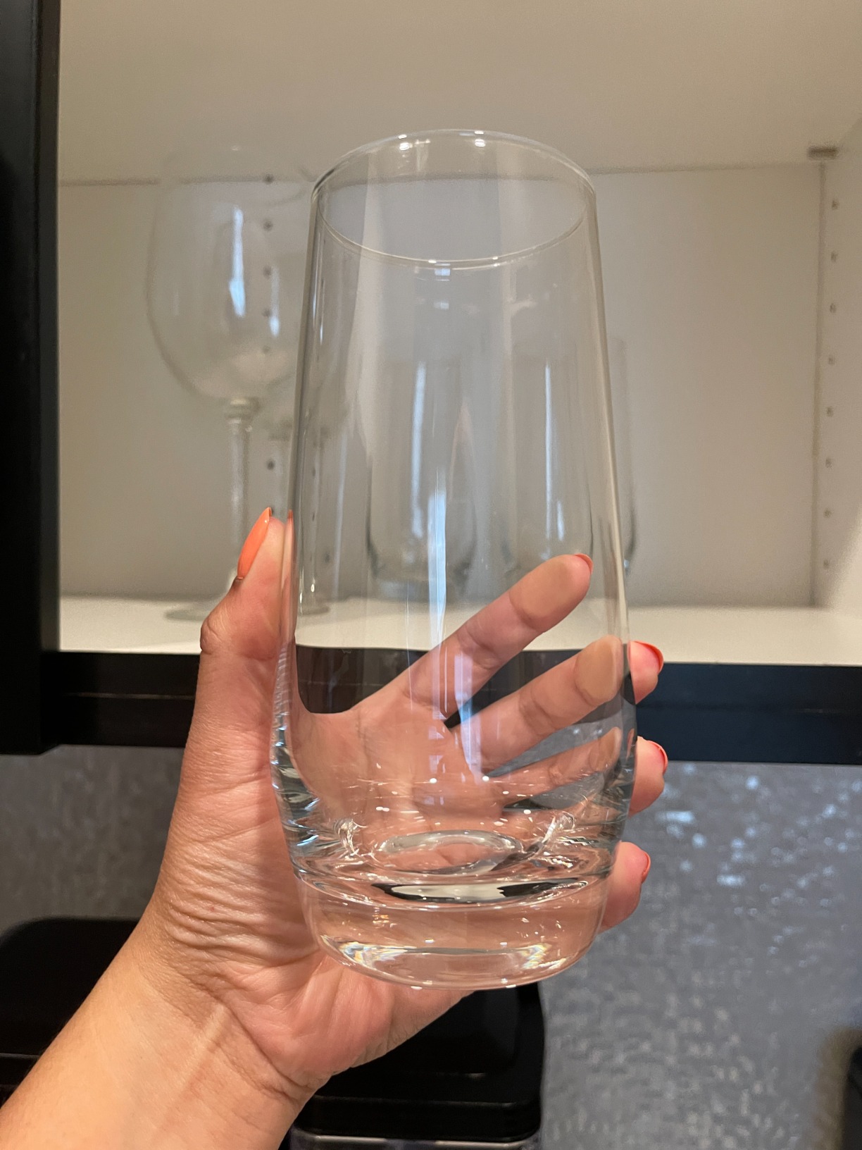 JoyJolt Gwen 18.5 oz Highball Glasses, 4pc Tall Glass Sets. Lead-Free Crystal Glass Drinking Glasses. Water Glasses, Mojito Glass Cups, Tom Collins Bar Glassware, and Mixed Drink Cocktail Glass Set - Customer Photo 2