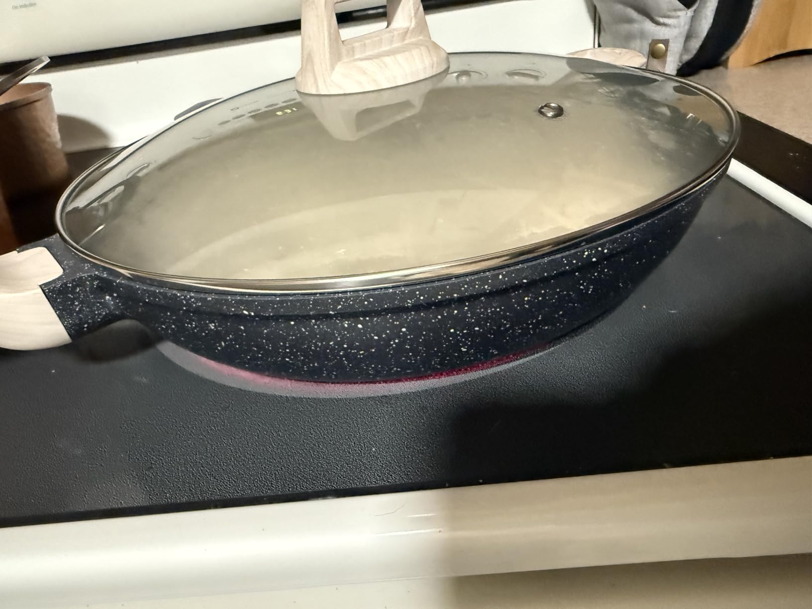 CAROTE Non Stick Frying Pan Skillet, Nonstick Granite Fry Pan with Glass Lid, Egg Pan Omelet Pans, Stone Cookware Chef's Pan, PFOA Free (Classic Granite, 10-Inch) Customer Review CAROTE Non Stick Frying Pan Skillet, Nonstick Granite Fry Pan with Glass Lid, Egg Pan Omelet Pans, Stone Cookware Chef's Pan, PFOA Free (Classic Granite, 10-Inch) - Customer Photo 2