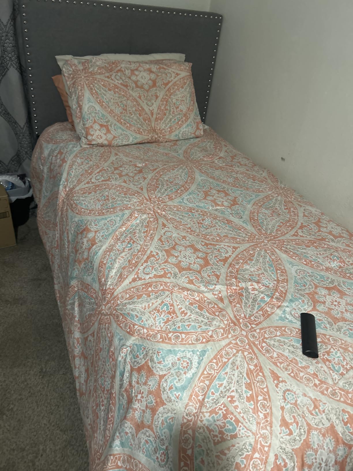 Amazon Basics 5-Piece Lightweight Microfiber Comforter Set with Sheets, Bed-in-a-Bag, Gray Calvin Striped Bedding, Twin/Twin XL - Customer Photo 1