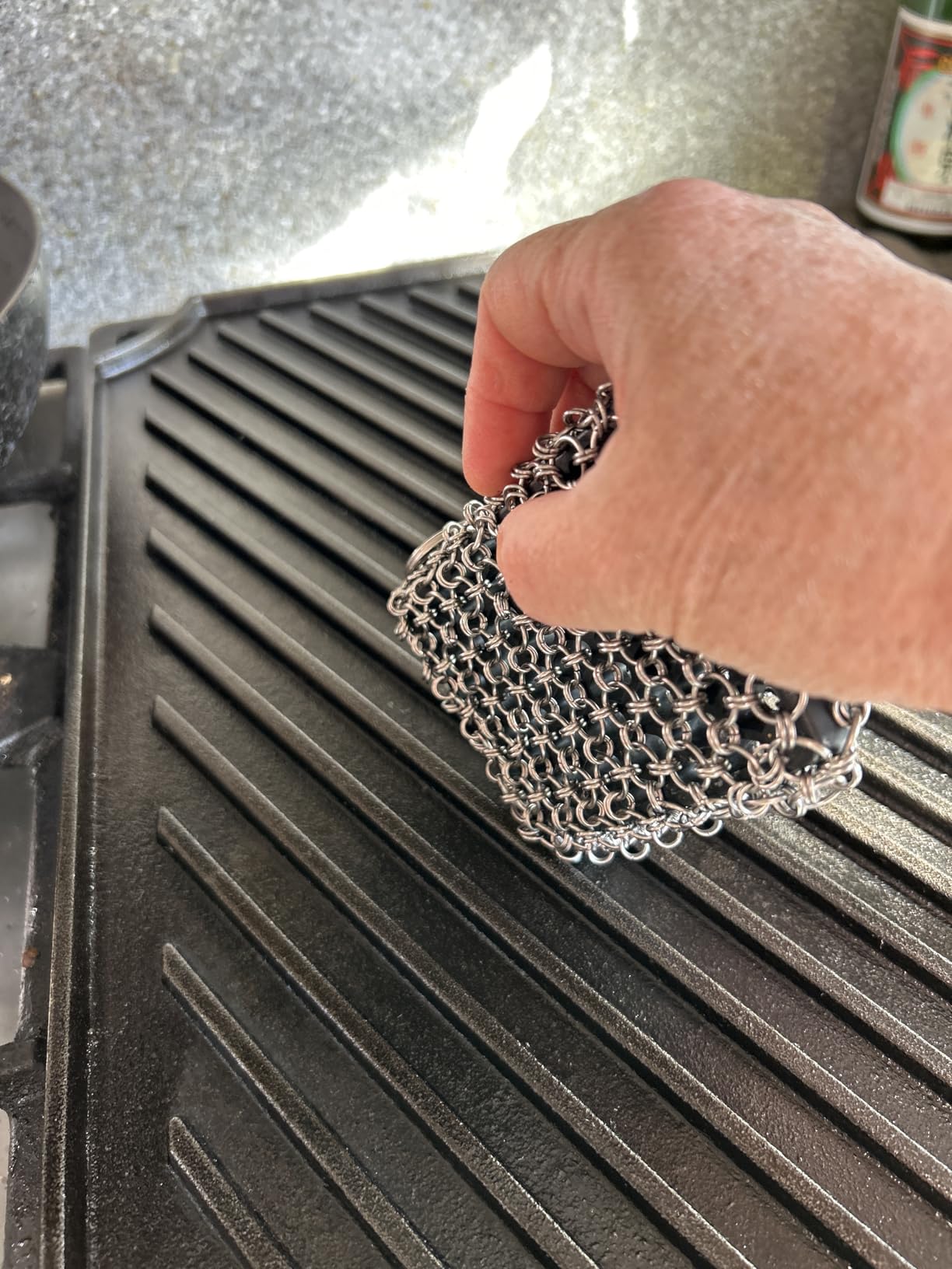 Herda 316L Cast Iron Scrubber Cleaner, Large Cast Iron Chain Mail Scrubber - Chainmail Scrubber Sponge - Metal Skillet Scrubbing, Wok, Dutch Oven Cleaning Kit - Customer Photo 1