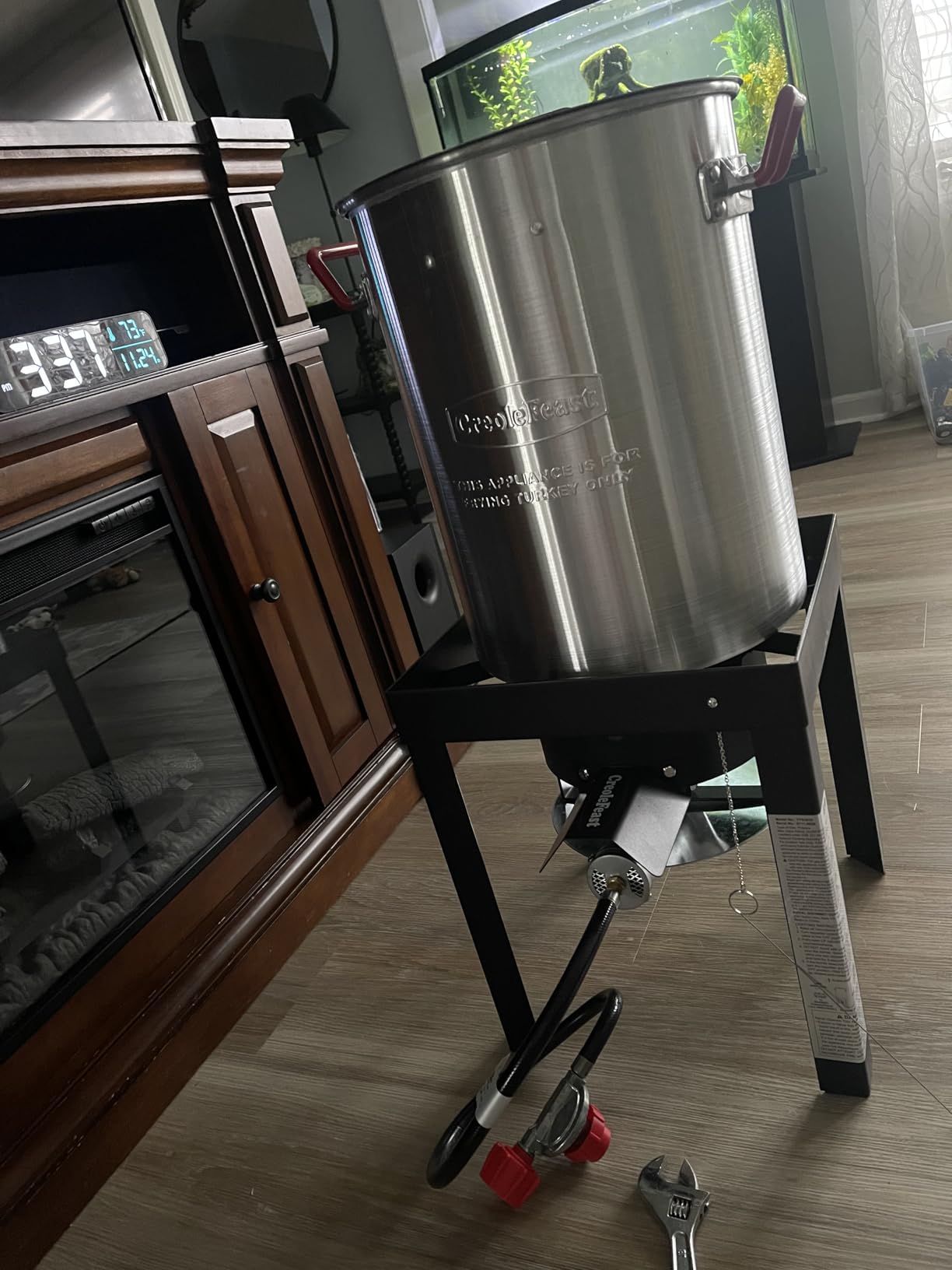 CreoleFeast TFS3010 Propane 30 Qt. Turkey and 10 Qt. Fish Fryer Boiler Steamer Set, 50,000 BTU Burner, Ideal for Outdoor Cooking - Customer Photo 2