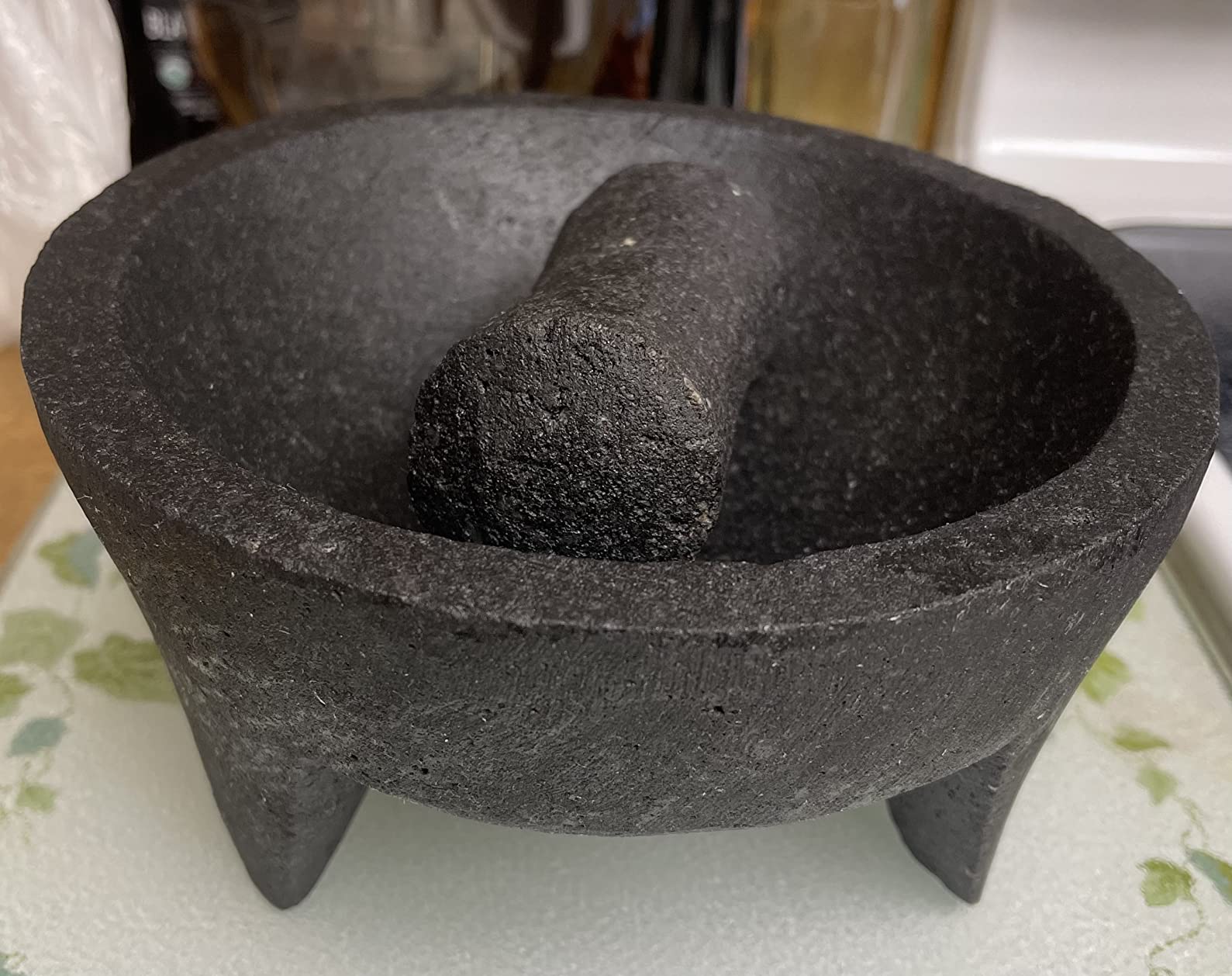 Genuine Handmade Mexican Mortar and Pestle Set- 8 Inches, Molcajete Mexicano — Mexican Cookware Perfect as Salsa Bowls, Guacamole Bowl and Masher, Mortero Para Cocina made from Volcanic Rock in Mexico Customer Review Genuine Handmade Mexican Mortar and Pestle Set- 8 Inches, Molcajete Mexicano — Mexican Cookware Perfect as Salsa Bowls, Guacamole Bowl and Masher, Mortero Para Cocina made from Volcanic Rock in Mexico - Customer Photo 2