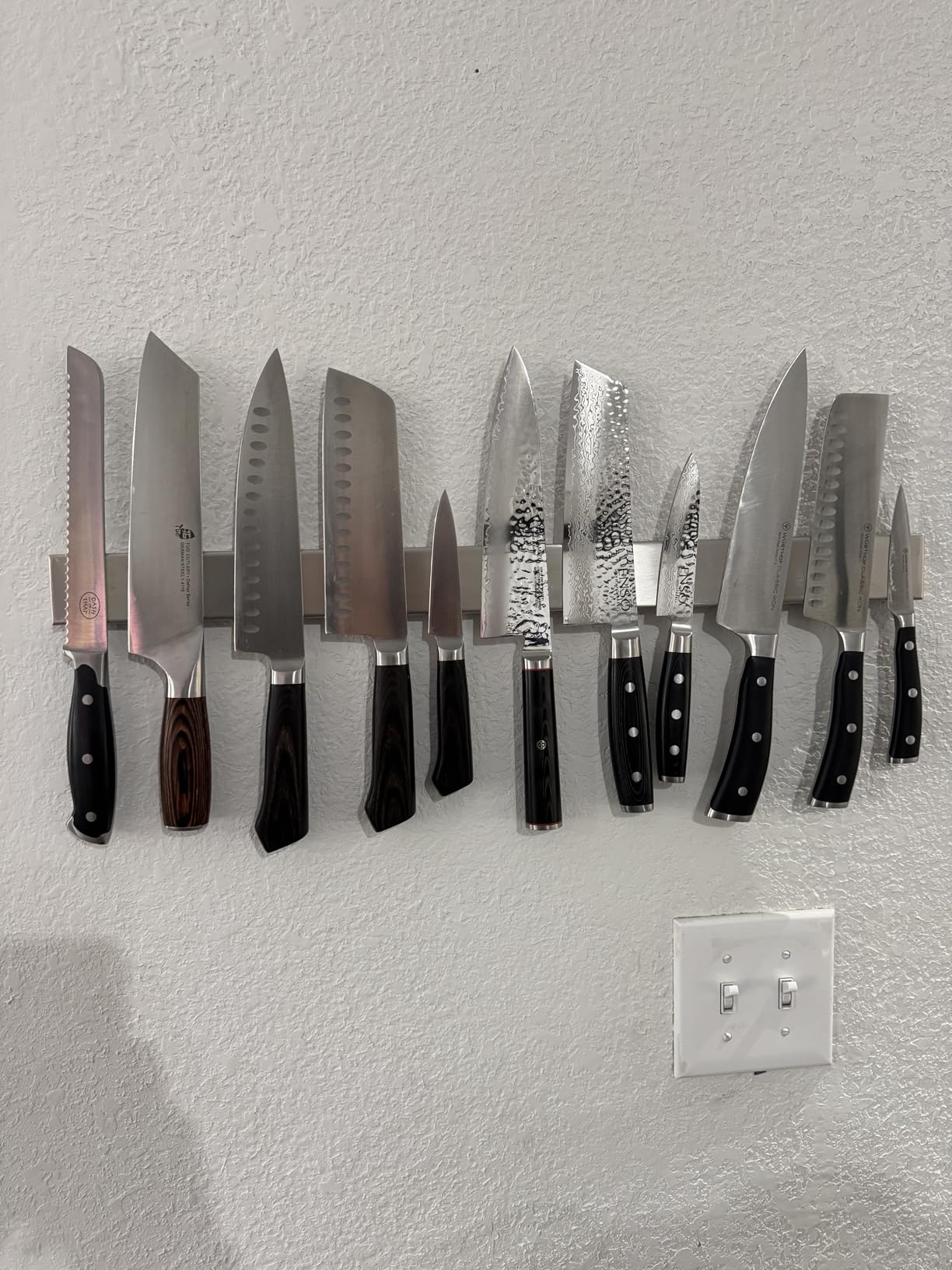 GORILLA GRIP Stainless Steel Magnetic Knife Holder for Wall, Magnet Bar for Knives, Tools, Supplies, Heavy Duty Metal Strip Holds Up to 6 lbs, Kitchen Organizer, 10 in, Non-Adhesive, Drilling Required Customer Review GORILLA GRIP Stainless Steel Magnetic Knife Holder for Wall, Magnet Bar for Knives, Tools, Supplies, Heavy Duty Metal Strip Holds Up to 6 lbs, Kitchen Organizer, 10 in, Non-Adhesive, Drilling Required - Customer Photo 3