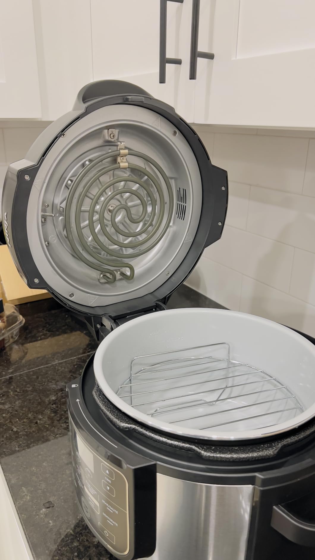 Ninja OS301/FD305CO Foodi 10-in-1 Pressure Cooker and Air Fryer with Nesting Broil Rack, 6.5-Quart Capacity, and a Stainless Finish (Renewed) - Customer Photo 4