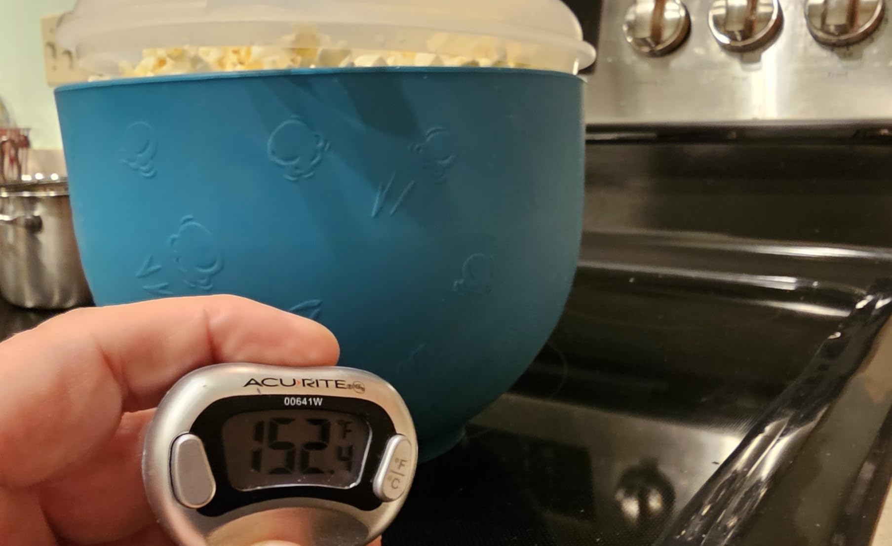 Goodful Silicone Popcorn Popper, Collapsible Hot Air Microwavable Popcorn Maker, Bowl Made without BPA, Teal - Customer Photo 3