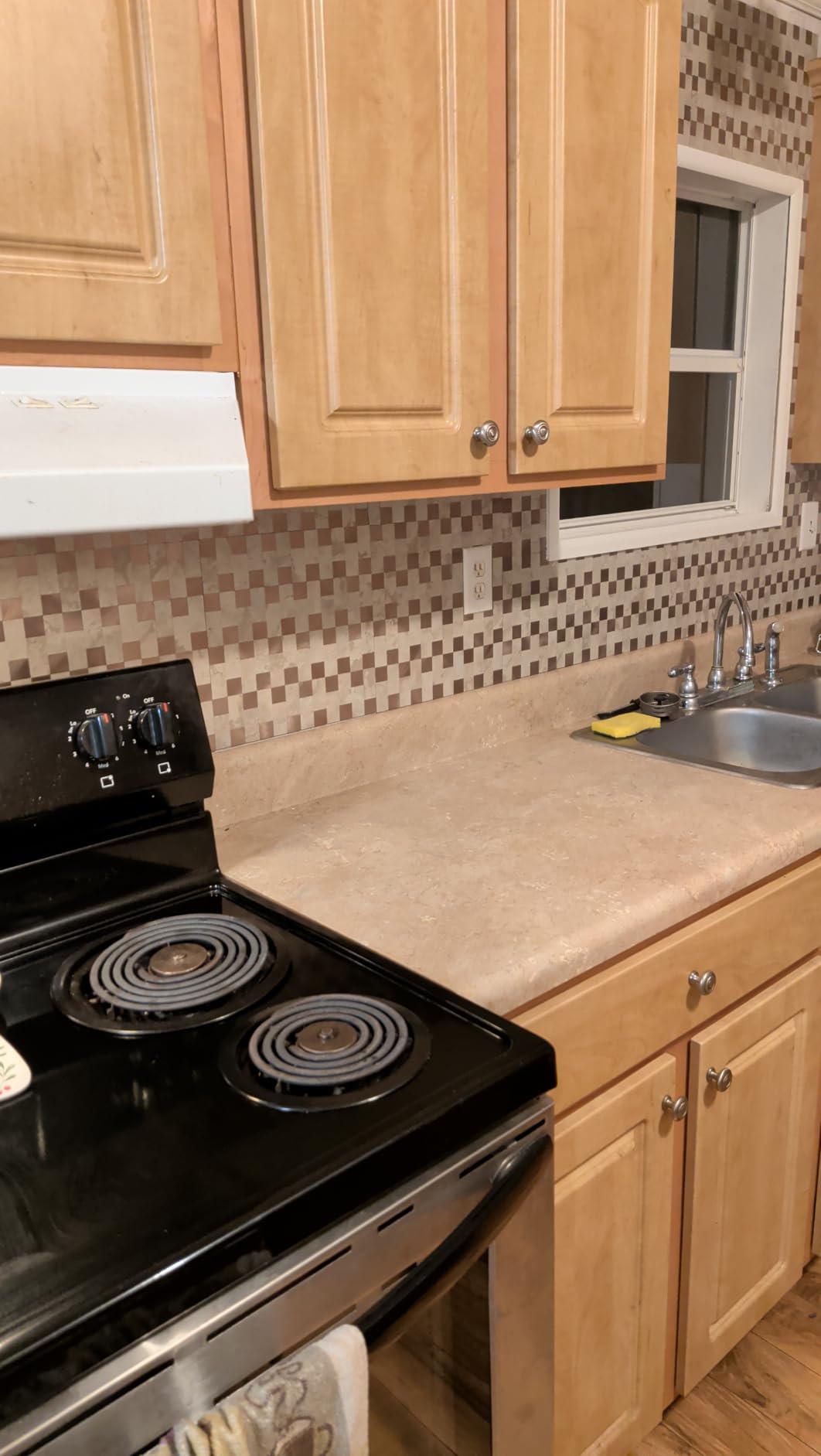 Yipscazo 10-Sheets Peel and Stick Backsplashes for Kitchen, Stick on Backsplash Stainless Steel Metal Tiles for Kitchen Walls Customer Review Yipscazo 10-Sheets Peel and Stick Backsplashes for Kitchen, Stick on Backsplash Stainless Steel Metal Tiles for Kitchen Walls - Customer Photo 2