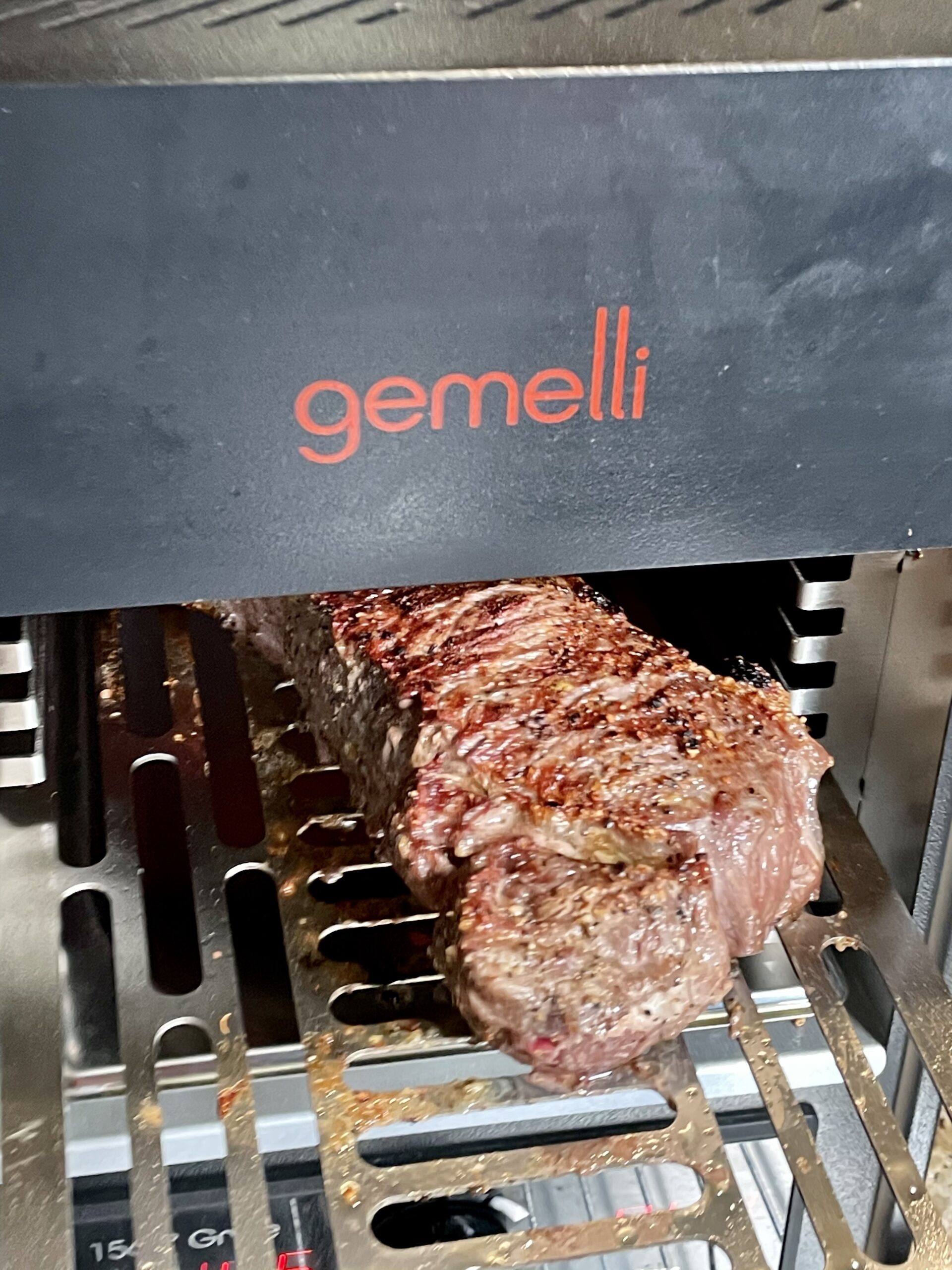 Gemelli Home Gourmet Steak Grille (1600 Watt), Steakhouse Quality, Infrared Ceramic Superheating Up to 1560 Degrees, Indoor Electric Infrared Grill and Sear Station, Stainless Steel Accessories Customer Review Gemelli Home Gourmet Steak Grille (1600 Watt), Steakhouse Quality, Infrared Ceramic Superheating Up to 1560 Degrees, Indoor Electric Infrared Grill and Sear Station, Stainless Steel Accessories - Customer Photo 1