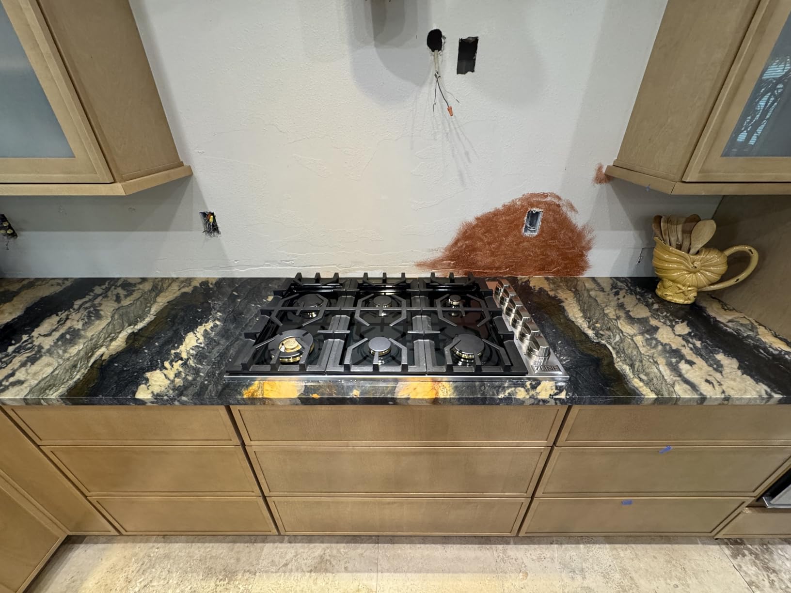 ZLINE 36 in. Gas Cooktop with 6 Brass Burners and Black Porcelain Top (RC-BR-36-PBT) Customer Review ZLINE 36 in. Gas Cooktop with 6 Brass Burners and Black Porcelain Top (RC-BR-36-PBT) - Customer Photo 1