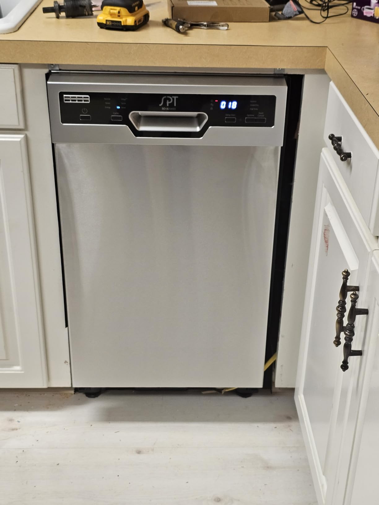SPT SD-9254SSA 18″ Wide Built-In Stainless Steel Dishwasher w/Heated Drying, ENERGY STAR, 6 Wash Programs, 8 Place Settings and Stainless Steel Tub - Customer Photo 1