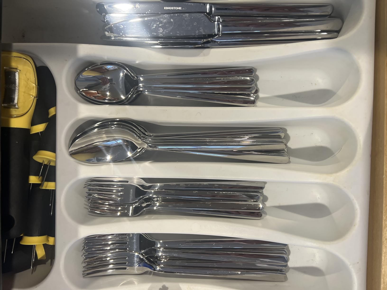 KINGSTONE Black Silverware Set, 20-Piece Flatware Set for 4, 18/10 Stainless Steel Cutlery for Home Kitchen and Restaurant Customer Review KINGSTONE Black Silverware Set, 20-Piece Flatware Set for 4, 18/10 Stainless Steel Cutlery for Home Kitchen and Restaurant - Customer Photo 1