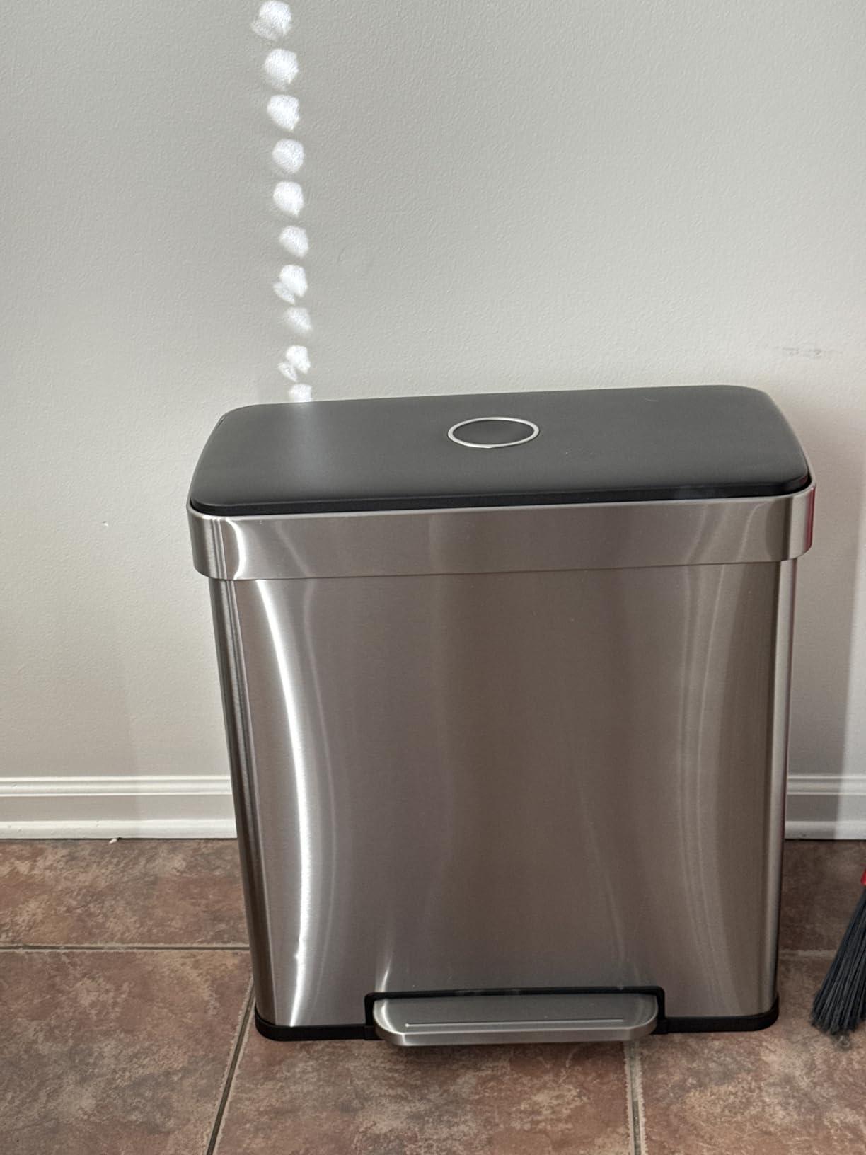 Amazon Basics Dual Compartment Recycling Trash Can with Soft-Close Lid and Removable Liner Buckets, 60 Liters, Rectangular, Grey, Silver - Customer Photo 1
