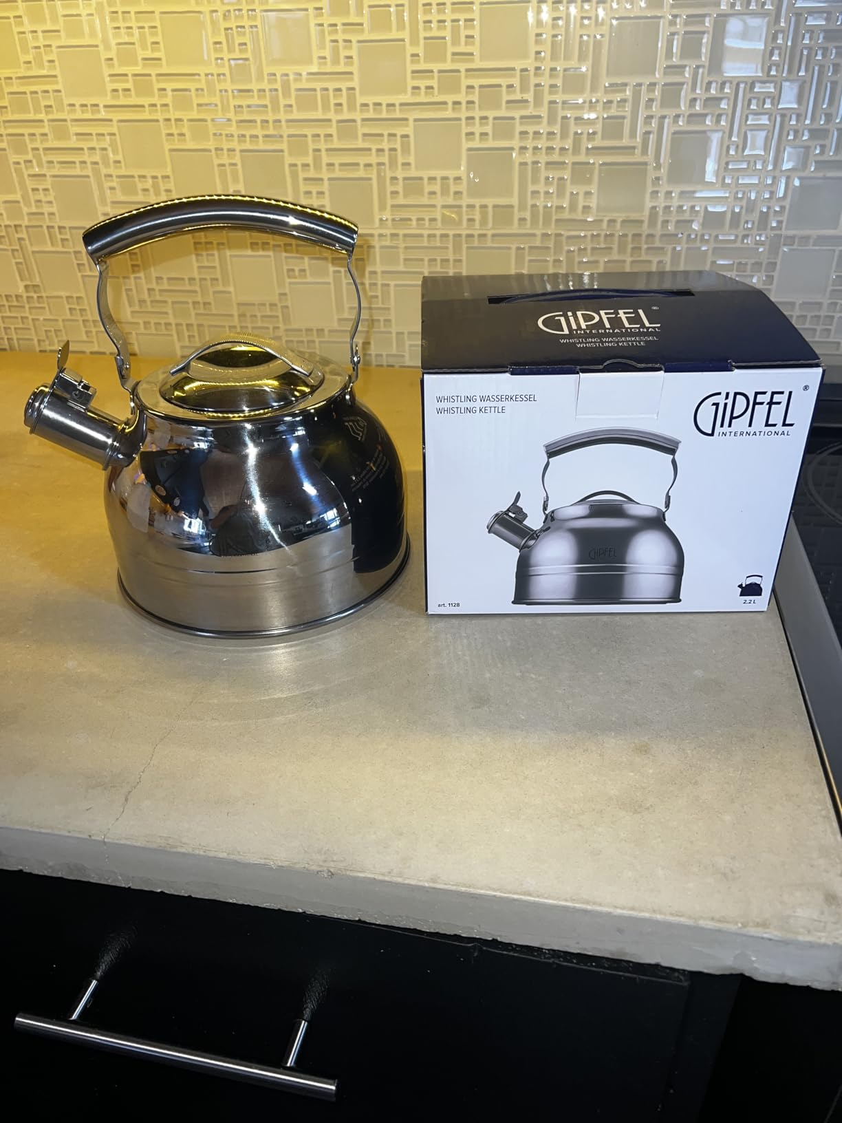 GIPFEL INTERNATIONAL Whistling Tea Kettle Stovetop - Food Grade Stainless Steel Teapot for Stove Top with Ergonomic Handle for Gas, Induction, Electric Stovetops 2.3 Quart Customer Review GIPFEL INTERNATIONAL Whistling Tea Kettle Stovetop - Food Grade Stainless Steel Teapot for Stove Top with Ergonomic Handle for Gas, Induction, Electric Stovetops 2.3 Quart - Customer Photo 2