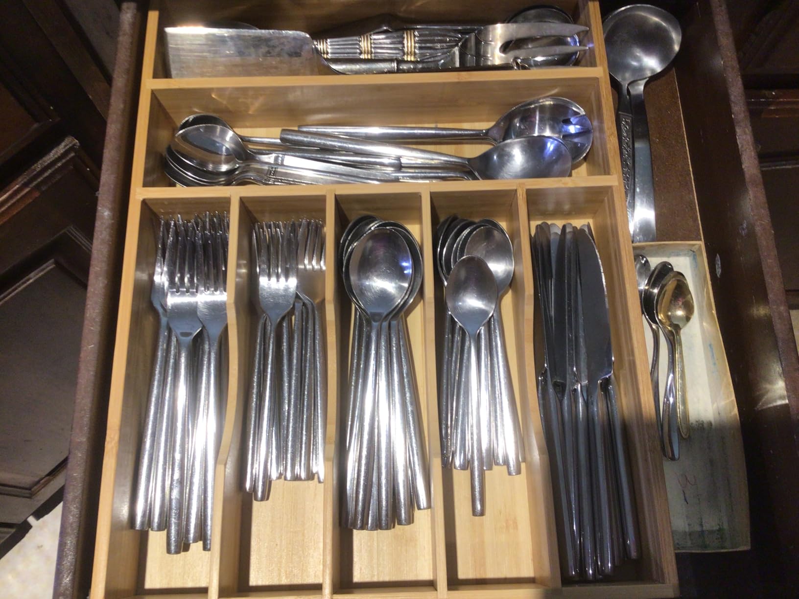 Umilife Bamboo Kitchen Drawer Organizer, 13 Inch Silverware Utensil Tray Holder, Extra Deep Grooved Drawer Divider, 7 Slots Total Bamboo Wood Caddy for Flatware Cutlery Knives, Forks, Spoons Customer Review Umilife Bamboo Kitchen Drawer Organizer, 13 Inch Silverware Utensil Tray Holder, Extra Deep Grooved Drawer Divider, 7 Slots Total Bamboo Wood Caddy for Flatware Cutlery Knives, Forks, Spoons - Customer Photo 1