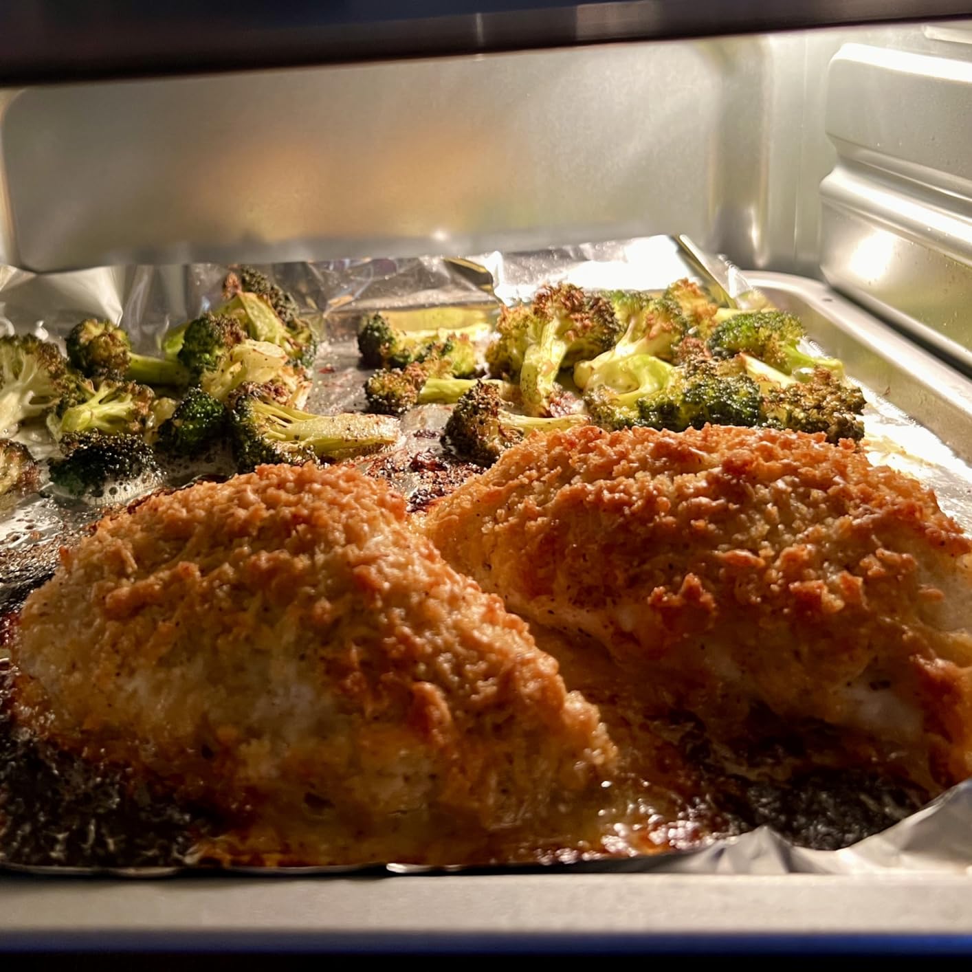 Emeril Lagasse Extra Large French Door Air Fryer Toaster Oven Combo, 24 Cooking Functions and Digital Controls, 7 Accessories Included, Stainless Steel Finish, 26QT Capacity Customer Review Emeril Lagasse Extra Large French Door Air Fryer Toaster Oven Combo, 24 Cooking Functions and Digital Controls, 7 Accessories Included, Stainless Steel Finish, 26QT Capacity - Customer Photo 1