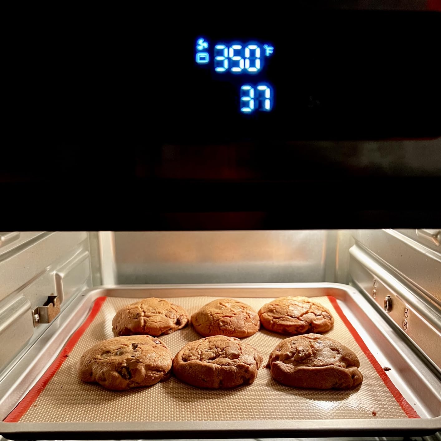 Emeril Lagasse Extra Large French Door Air Fryer Toaster Oven Combo, 24 Cooking Functions and Digital Controls, 7 Accessories Included, Stainless Steel Finish, 26QT Capacity Customer Review Emeril Lagasse Extra Large French Door Air Fryer Toaster Oven Combo, 24 Cooking Functions and Digital Controls, 7 Accessories Included, Stainless Steel Finish, 26QT Capacity - Customer Photo 2