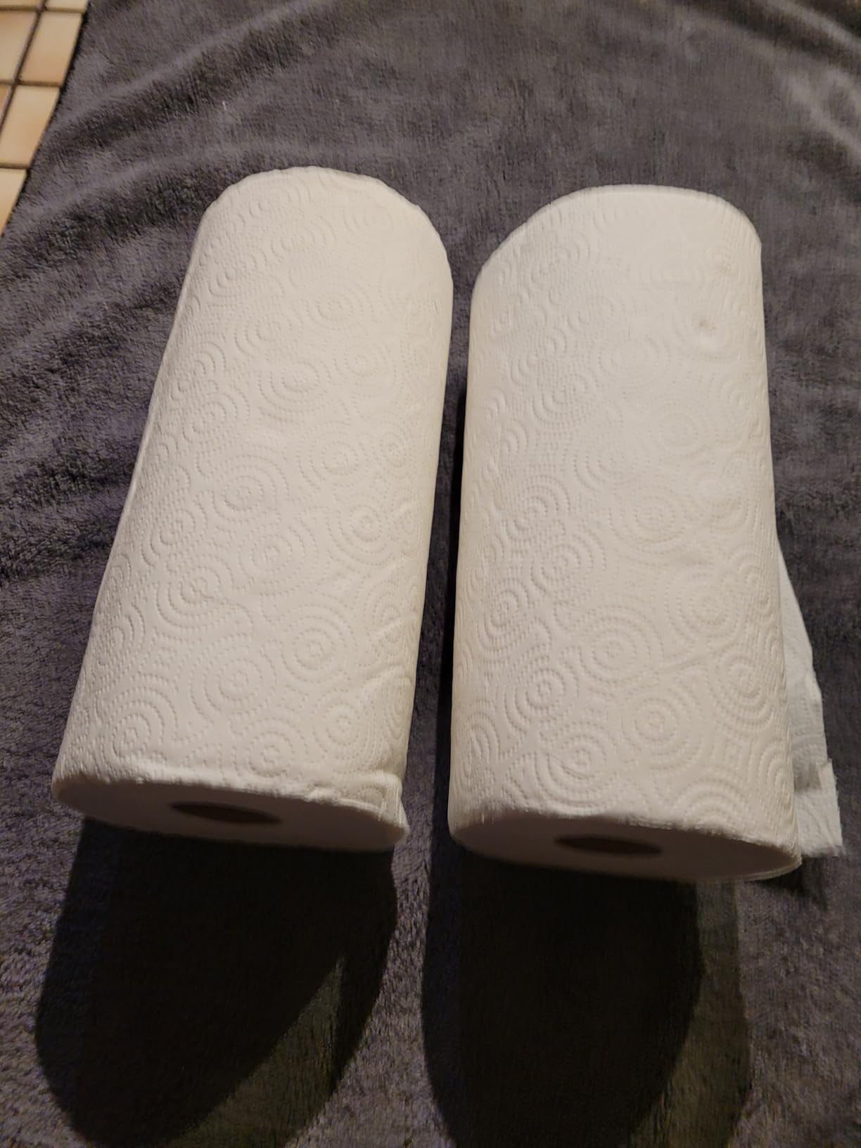 Amazon Basics FSC-Certified 2-Ply Flex-Sheets Paper Towels, 150 Sheets per Roll, 12 Basics Rolls = 32 Regular Rolls Customer Review Amazon Basics FSC-Certified 2-Ply Flex-Sheets Paper Towels, 150 Sheets per Roll, 12 Basics Rolls = 32 Regular Rolls - Customer Photo 4