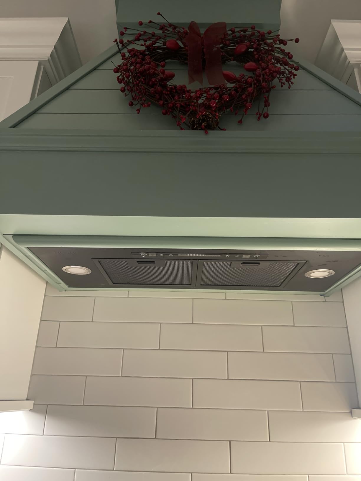 HisoHu 30 Inch Under Ducted Cabinet Range Hood with 1200 CFM, 4 Speed Gesture Sensing Kitchen Exhaust Hood & Touch Control Panel, Stainless Steel Stove Vent Hood with 2 LED Lights - Customer Photo 1
