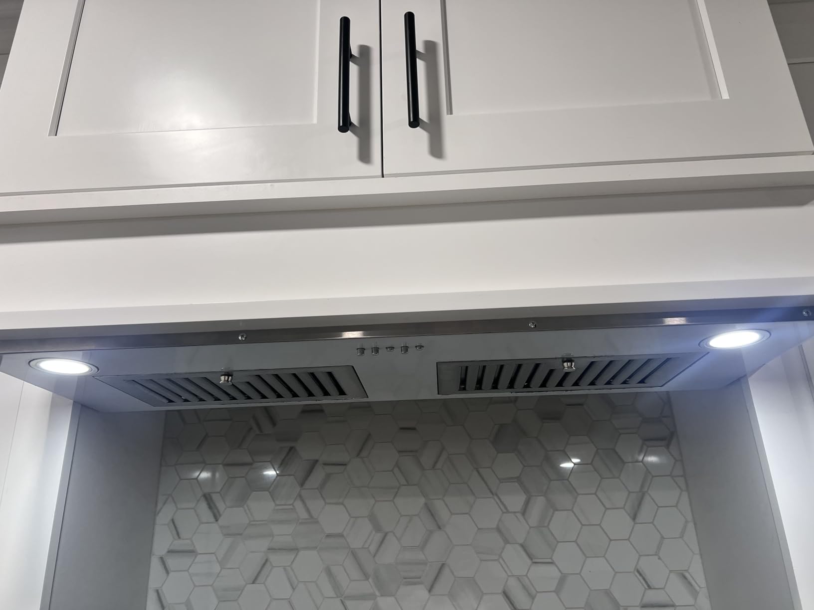Range Hood Insert 30 inch, Stainless Steel Kitchen Vent Hood 600CFM, Built-in Kitchen Stove Hood w/Front Button Controls and Front LED Lights, Baffle Filters, Ducted/ductless Convertible Duct - Customer Photo 2