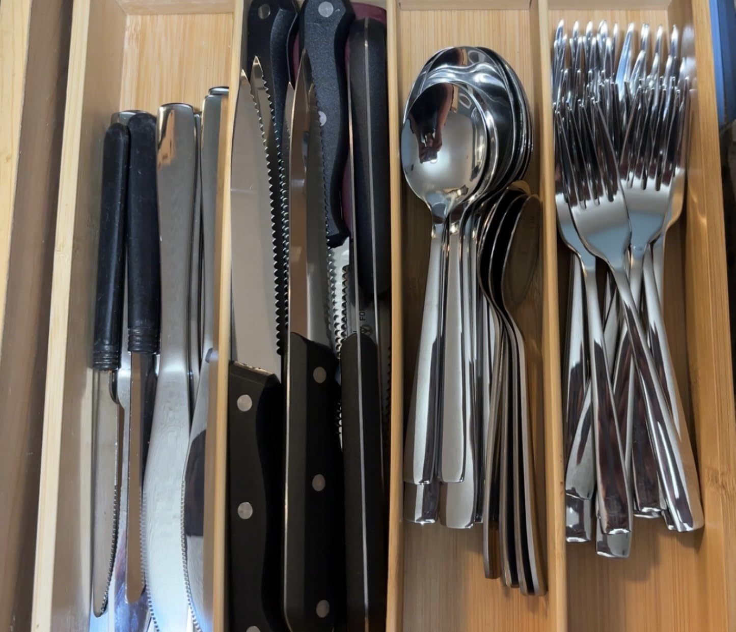 Hiware 48-Piece Matte Black Silverware Set with Steak Knives, Black Flatware Set for 8, Stainless Steel Tableware Cutlery Set, Utensil Sets for Kitchen Customer Review Hiware 48-Piece Matte Black Silverware Set with Steak Knives, Black Flatware Set for 8, Stainless Steel Tableware Cutlery Set, Utensil Sets for Kitchen - Customer Photo 1